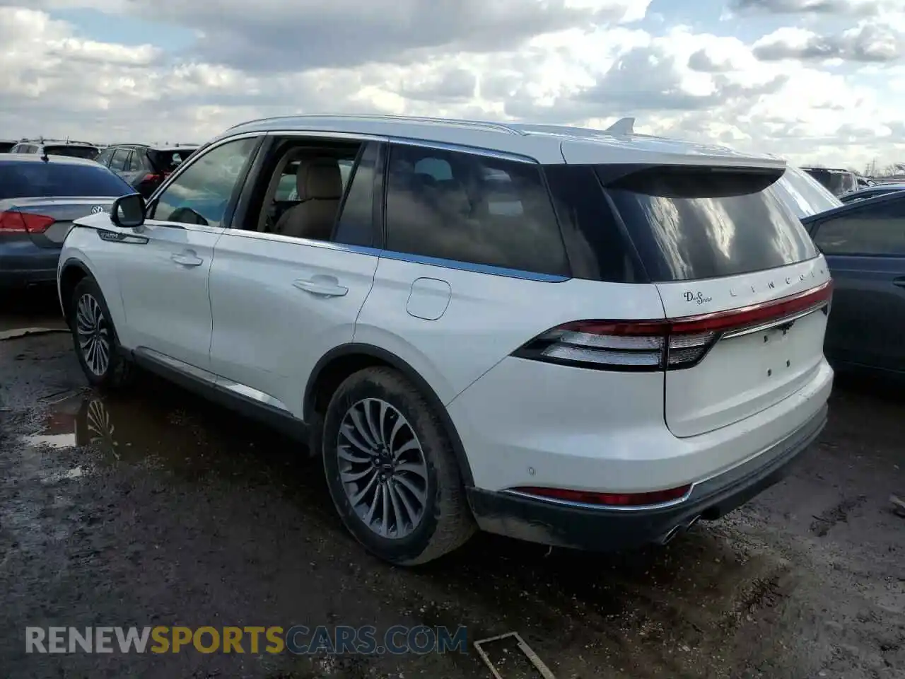 2 Photograph of a damaged car 5LM5J7XC8LGL23261 LINCOLN AVIATOR 2020