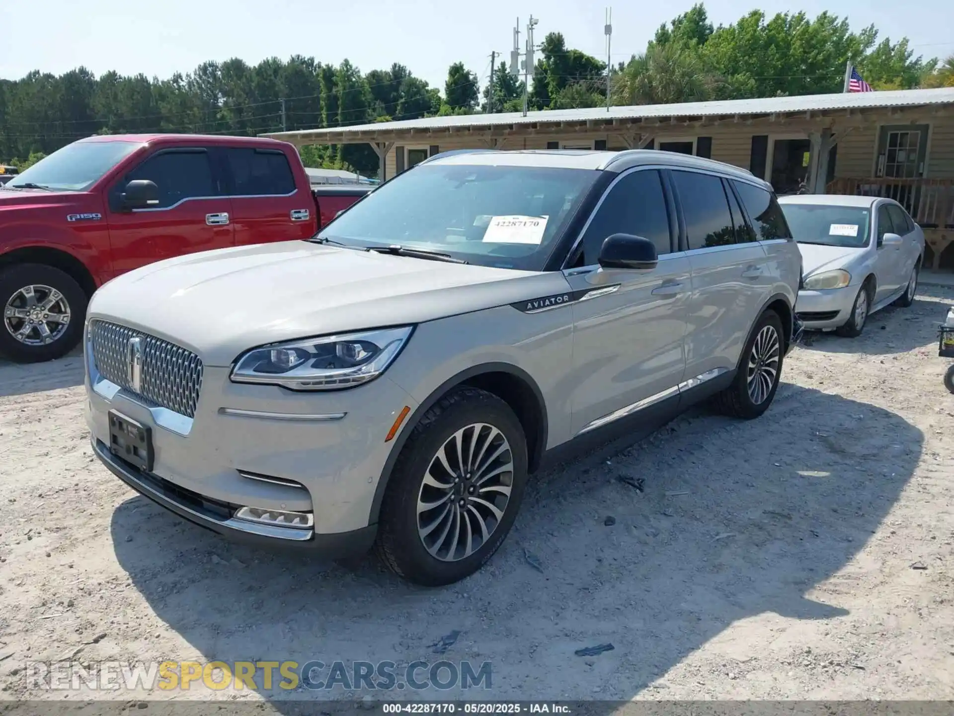 2 Photograph of a damaged car 5LM5J7XC9LGL14438 LINCOLN AVIATOR 2020