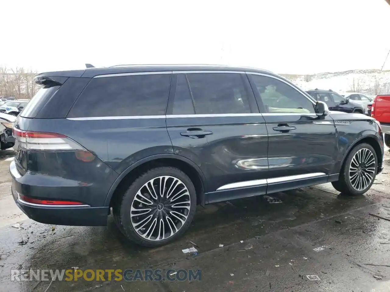 3 Photograph of a damaged car 5LM5J9XC5LGL35542 LINCOLN AVIATOR 2020