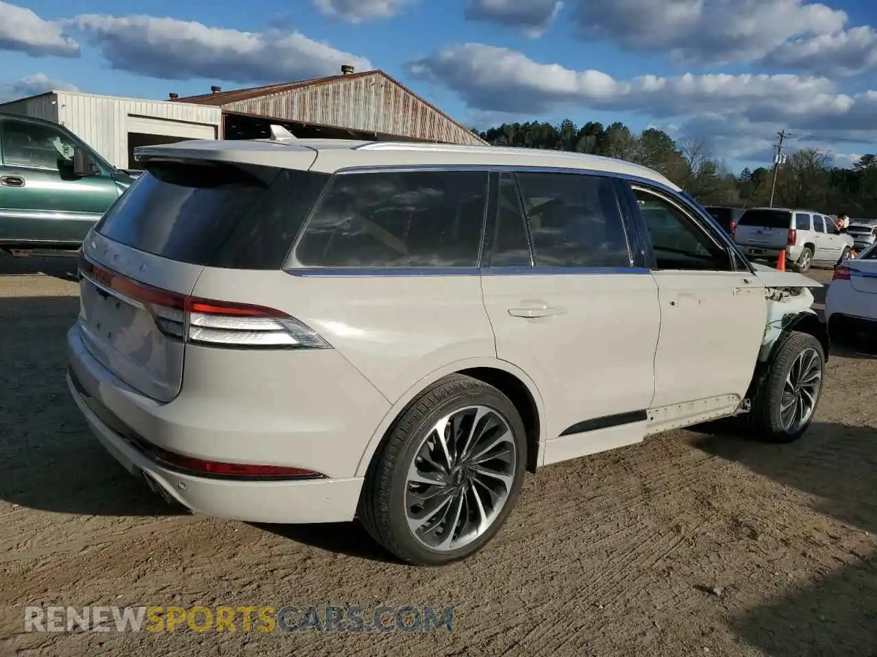 3 Photograph of a damaged car 5LMYJ8XY8LGL33769 LINCOLN AVIATOR 2020