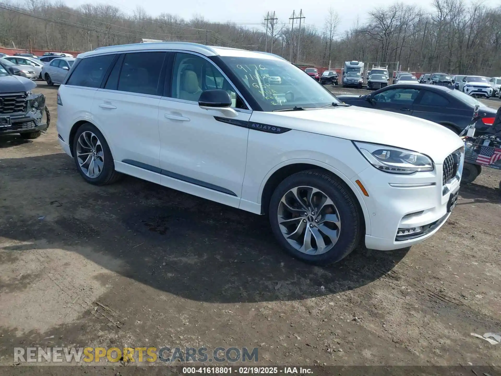 1 Photograph of a damaged car 5LMYJ8XY9LGL19170 LINCOLN AVIATOR 2020