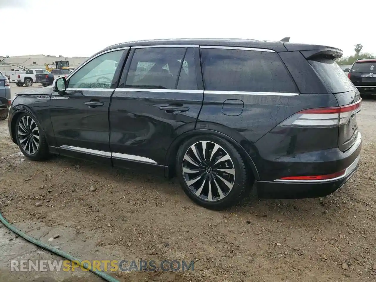 2 Photograph of a damaged car 5LMYJ9YY6LGL15632 LINCOLN AVIATOR 2020