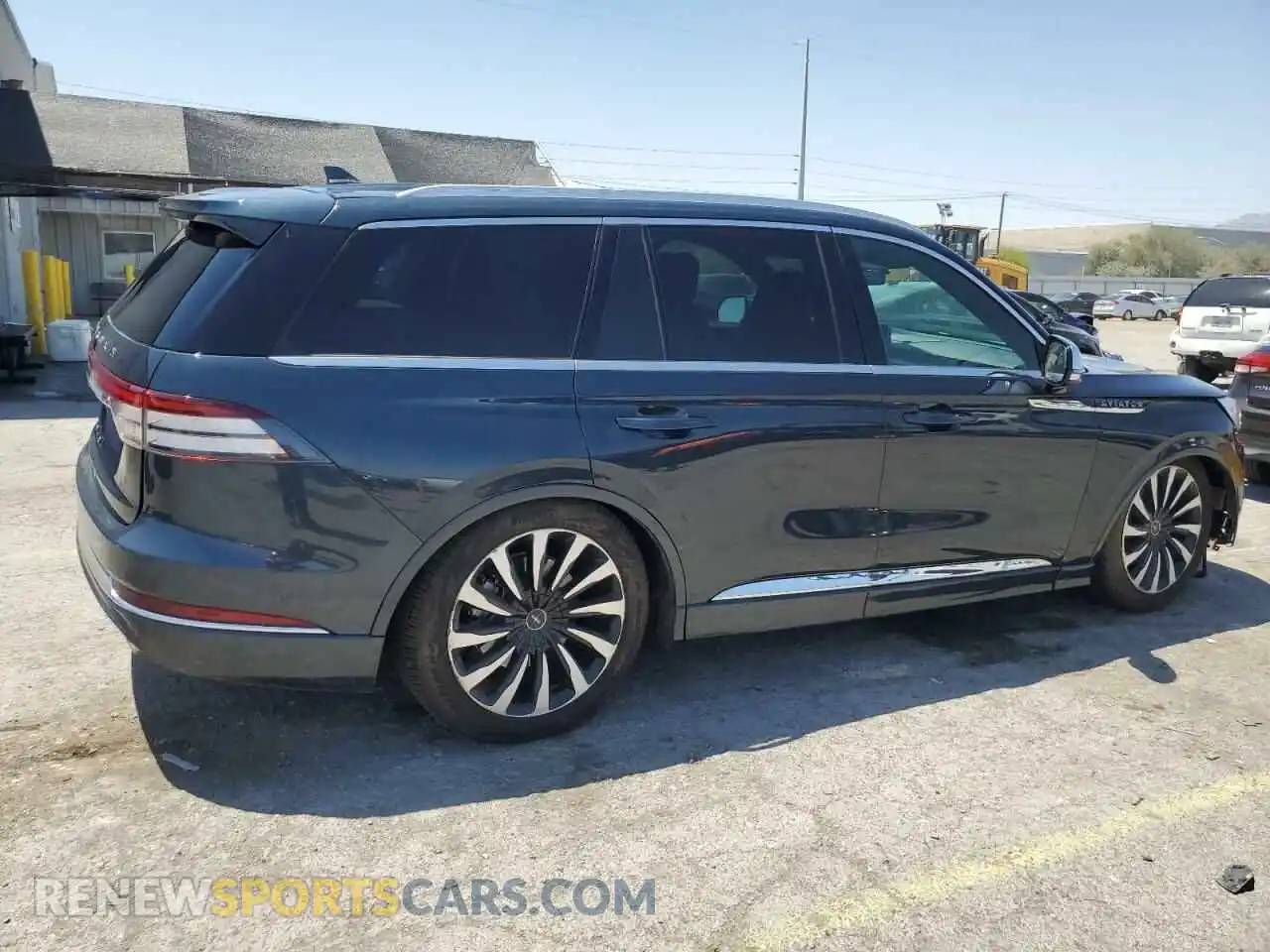 3 Photograph of a damaged car 5LMYJ9YY7LGL18829 LINCOLN AVIATOR 2020