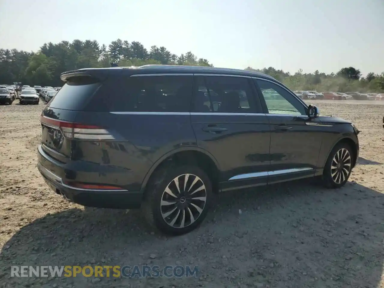 3 Photograph of a damaged car 5LMYJ9YY8LGL18435 LINCOLN AVIATOR 2020