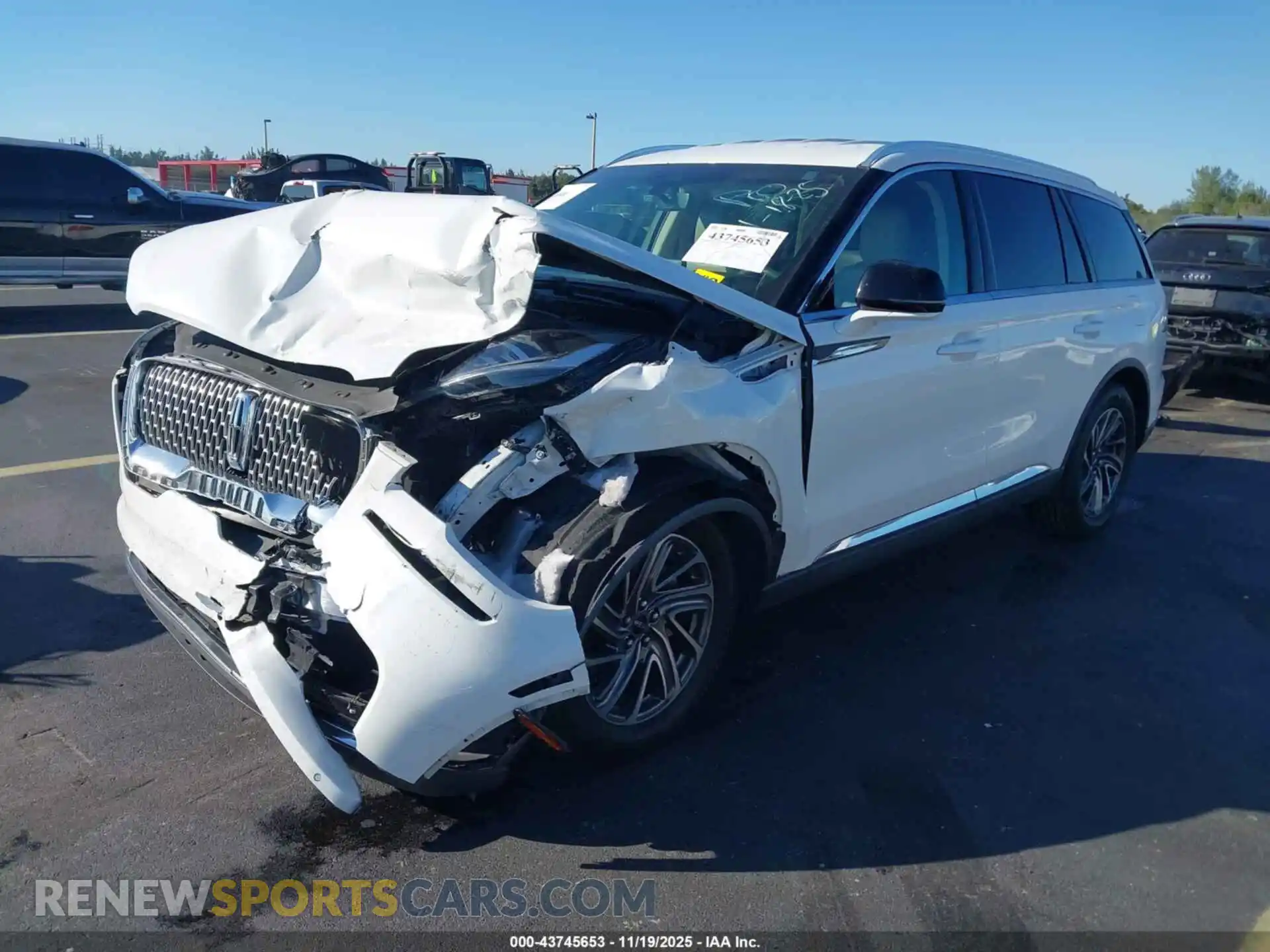 2 Photograph of a damaged car 5LM5J6WC6MGL06780 LINCOLN AVIATOR 2021