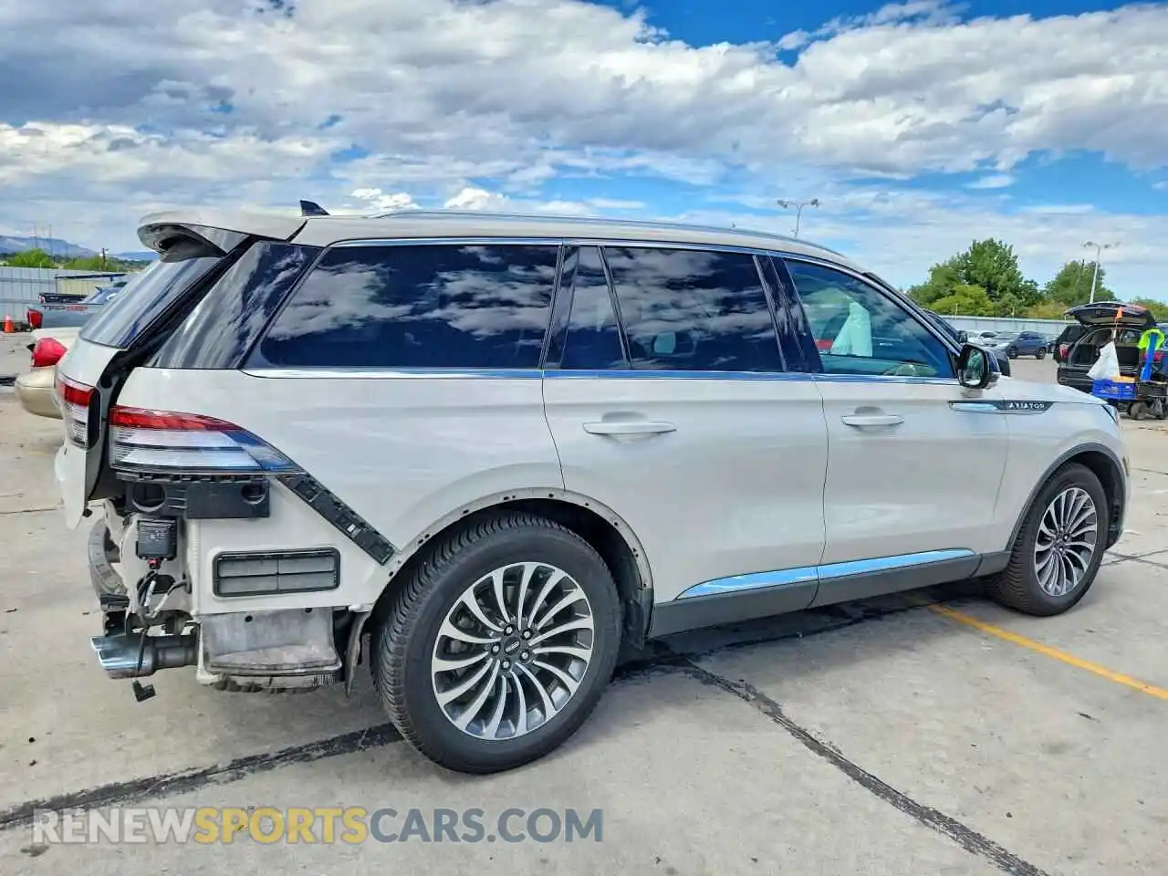 3 Photograph of a damaged car 5LM5J7WC0MGL14301 LINCOLN AVIATOR 2021