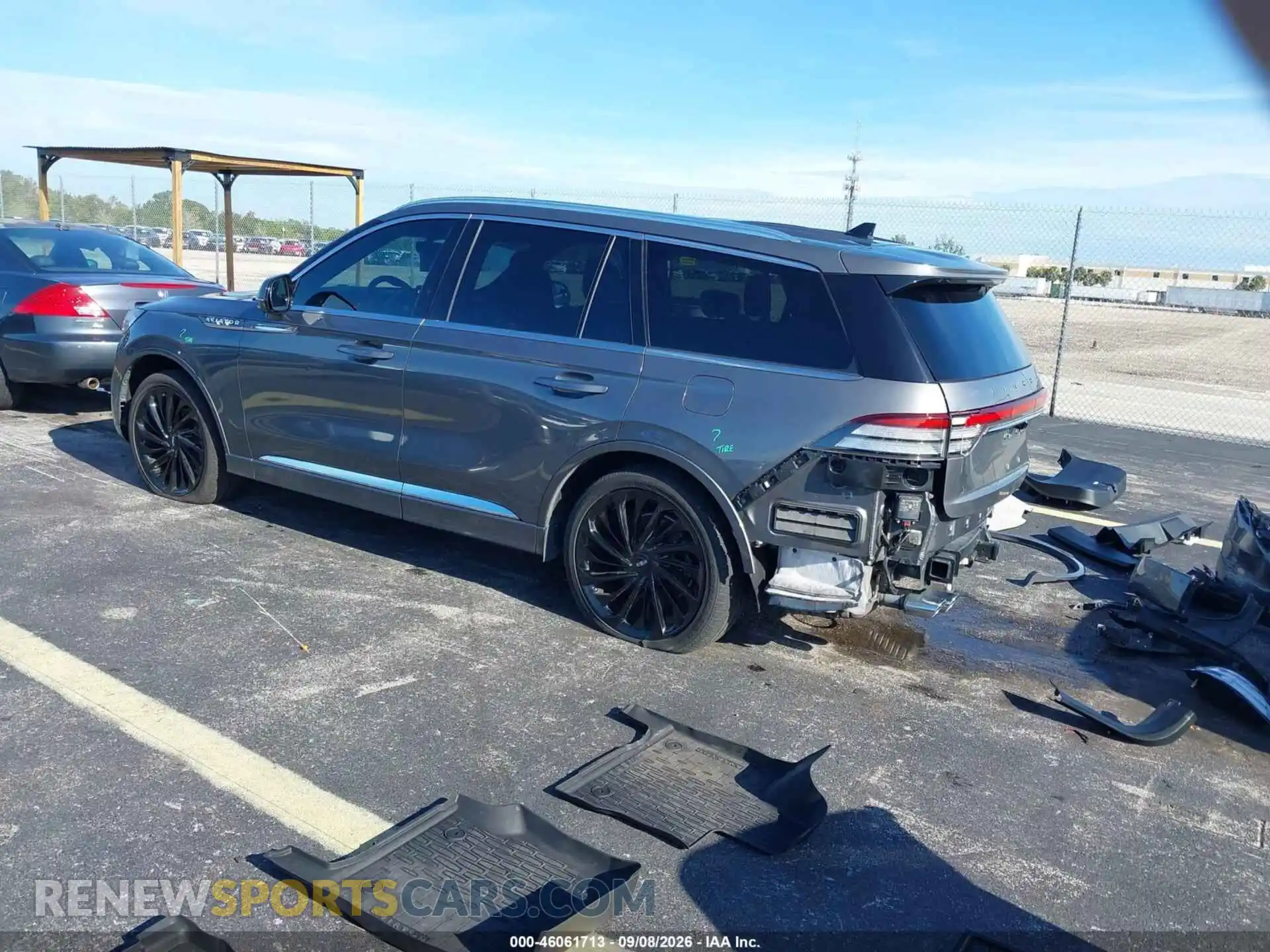 3 fotografías del automóvil dañado 5LM5J7WC0MGL18378 LINCOLN AVIATOR 2021