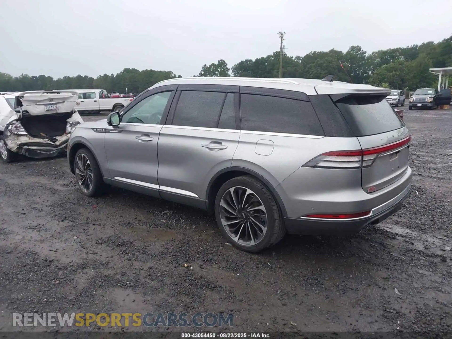 3 Photograph of a damaged car 5LM5J7XC2MGL12421 LINCOLN AVIATOR 2021