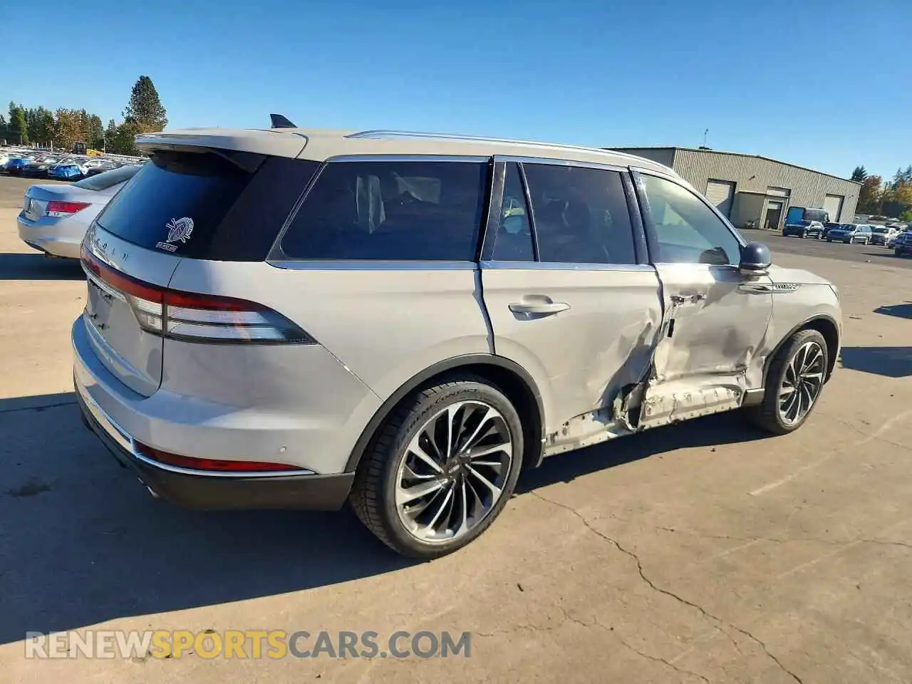 3 Photograph of a damaged car 5LM5J7XC4MGL04479 LINCOLN AVIATOR 2021