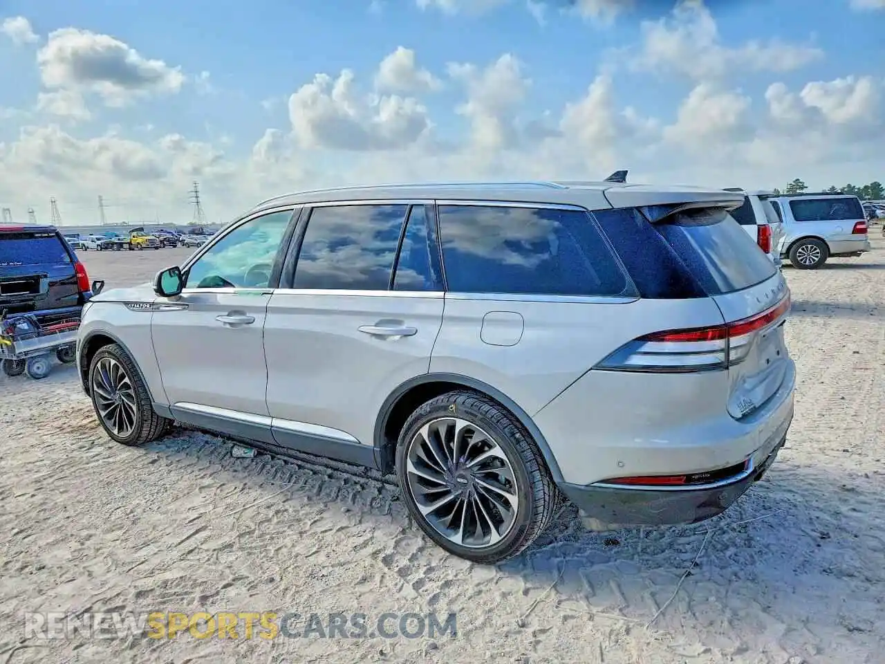 2 fotografías del automóvil dañado 5LM5J7XC7MGL13838 LINCOLN AVIATOR 2021