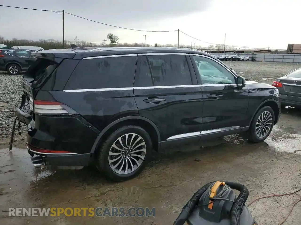3 Photograph of a damaged car 5LM5J7XC8MGL03156 LINCOLN AVIATOR 2021
