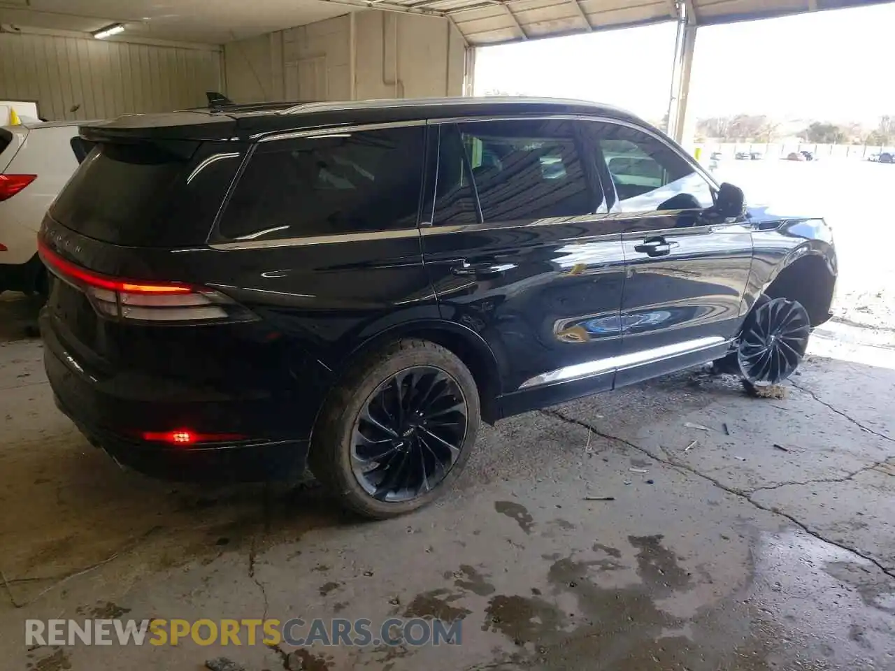 3 Photograph of a damaged car 5LM5J7XC8MGL06834 LINCOLN AVIATOR 2021