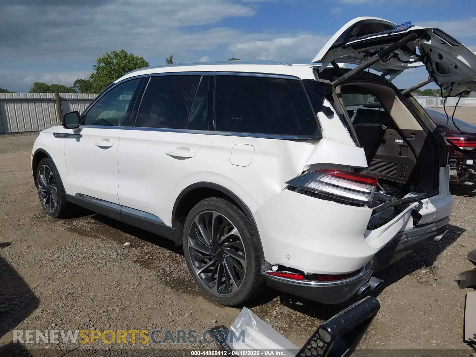 3 Photograph of a damaged car 5LM5J7XC9MGL11508 LINCOLN AVIATOR 2021