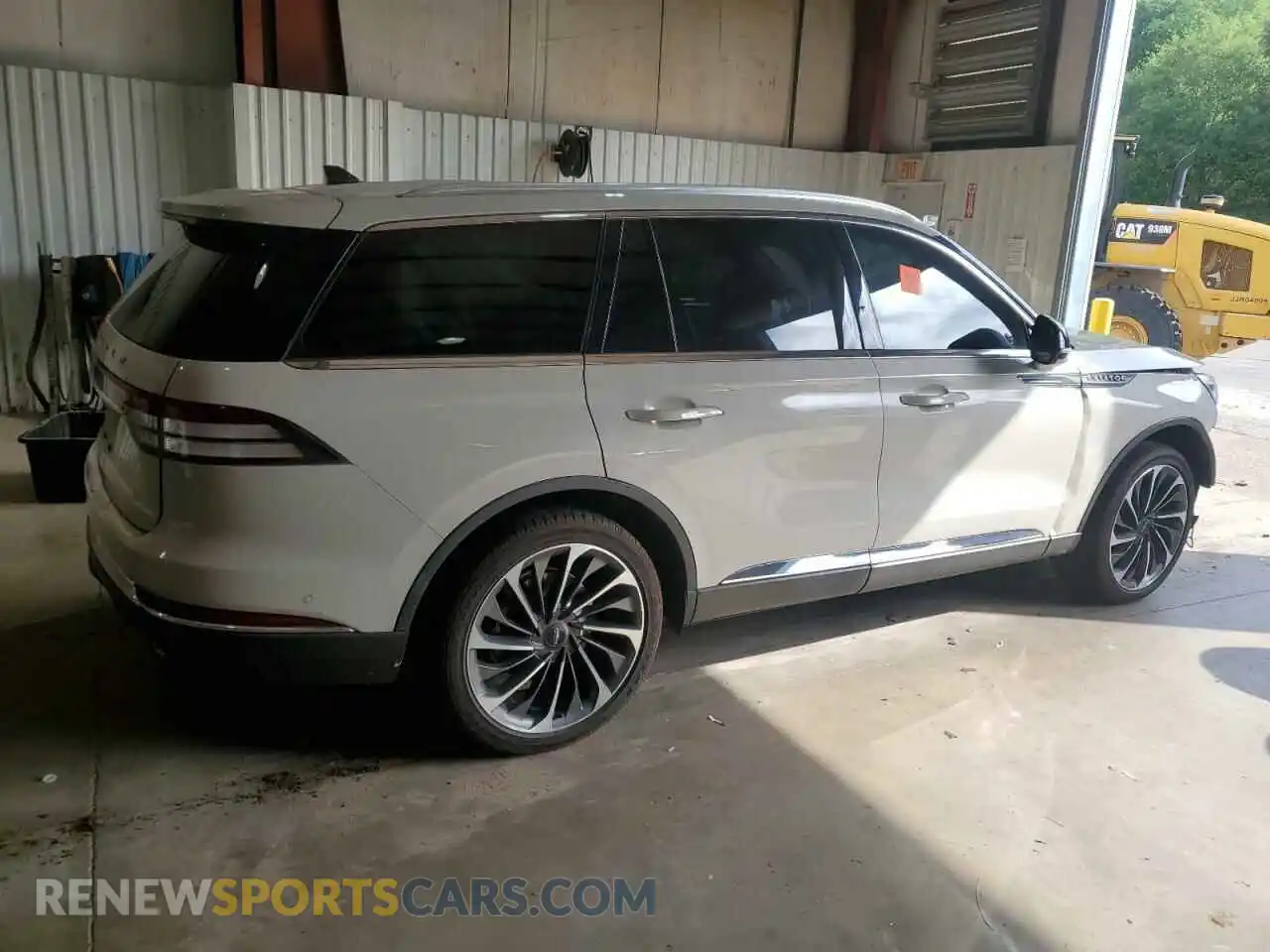 3 Photograph of a damaged car 5LM5J7XC9MGL13856 LINCOLN AVIATOR 2021