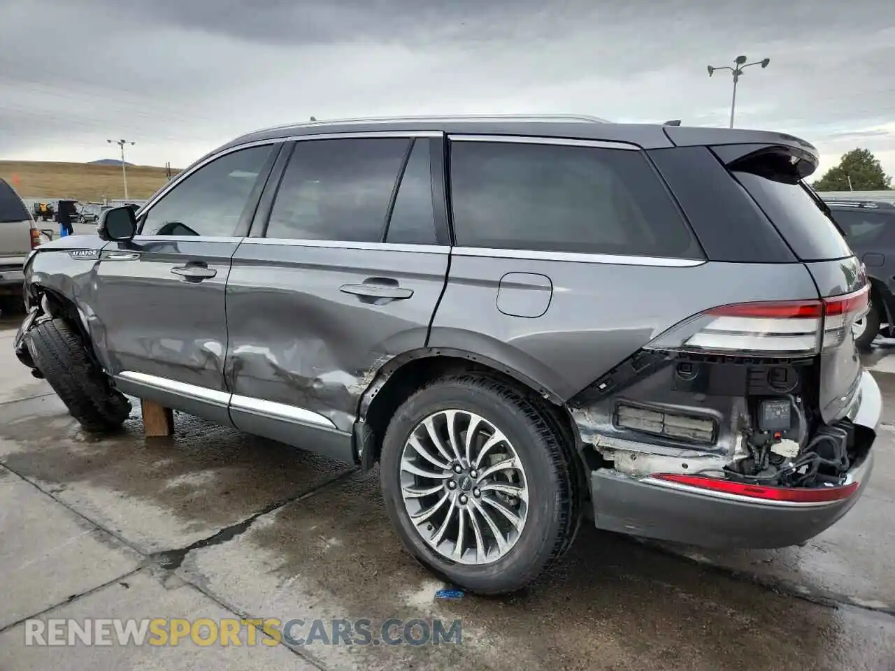 2 Photograph of a damaged car 5LM5J7XCXMGL17687 LINCOLN AVIATOR 2021