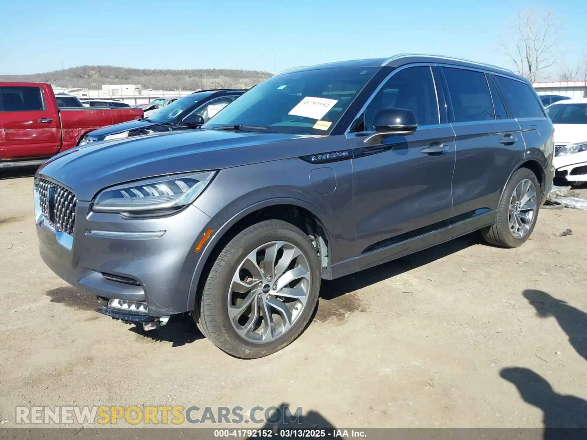 2 Photograph of a damaged car 5LMYJ8XY0MNL02044 LINCOLN AVIATOR 2021