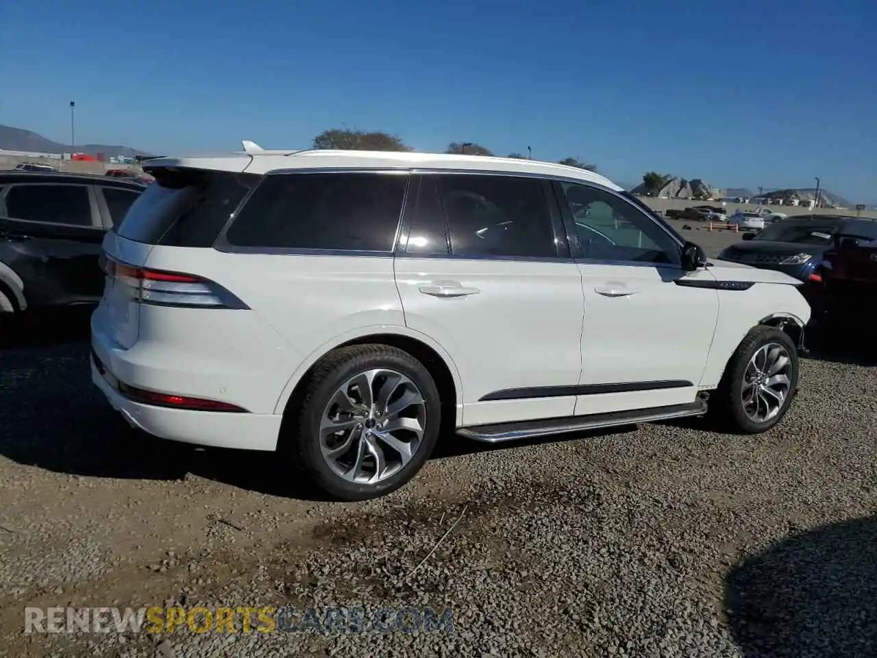 3 Photograph of a damaged car 5LMYJ8XY3MNL01891 LINCOLN AVIATOR 2021