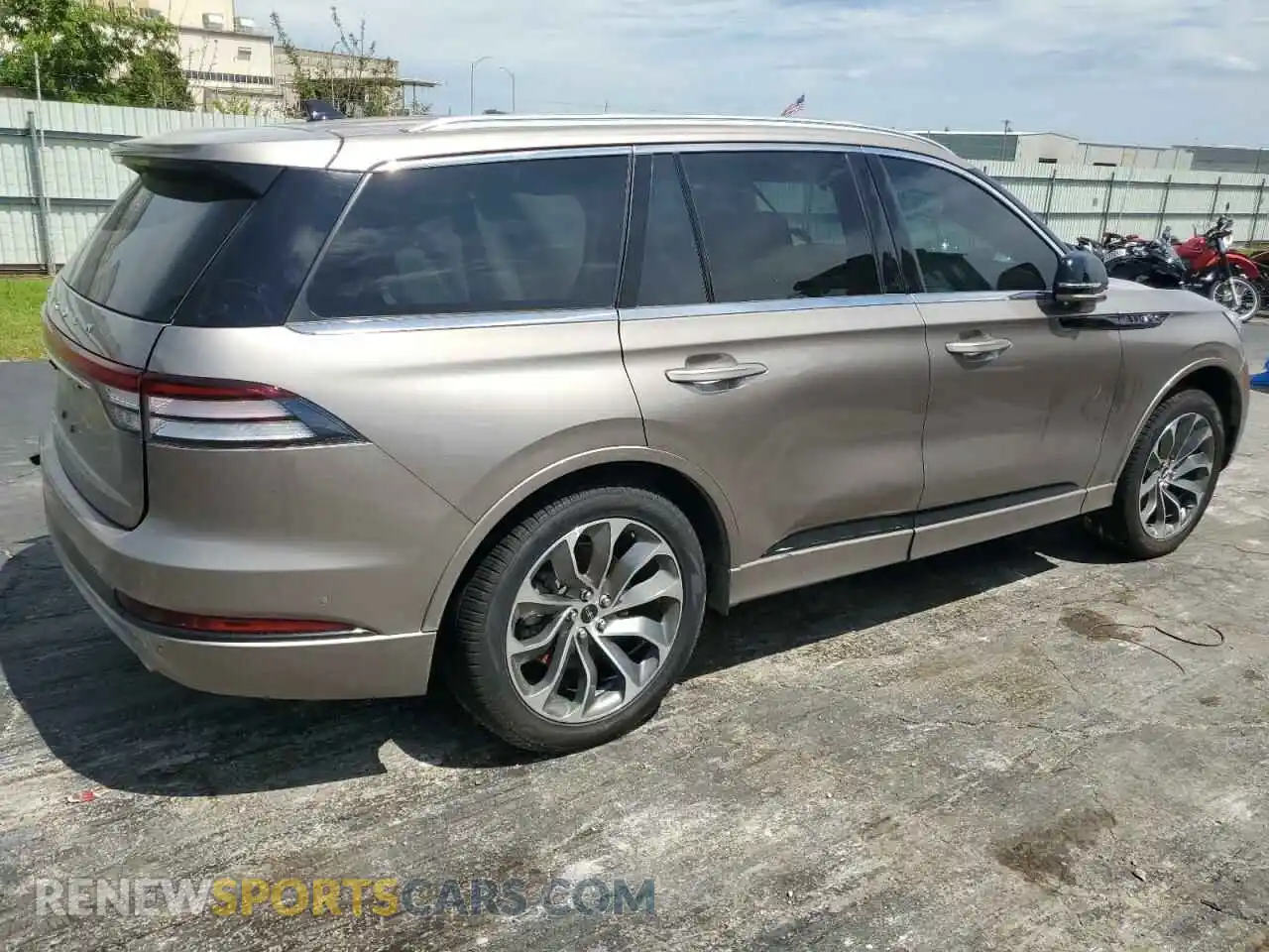 3 Photograph of a damaged car 5LMYJ8XY6MNL01108 LINCOLN AVIATOR 2021