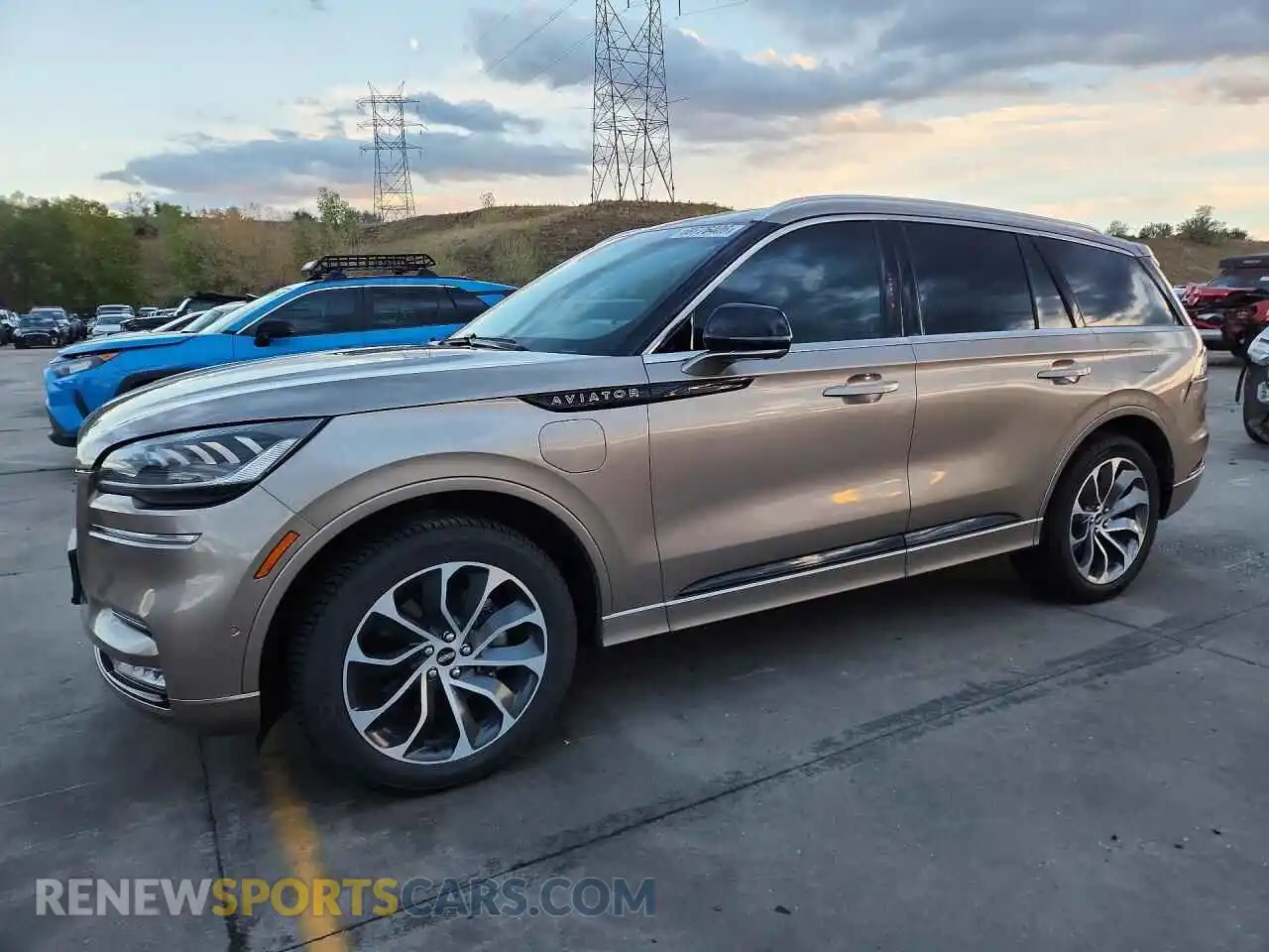 1 Фотография поврежденного автомобиля 5LMYJ8XY6MNL01609 LINCOLN AVIATOR 2021