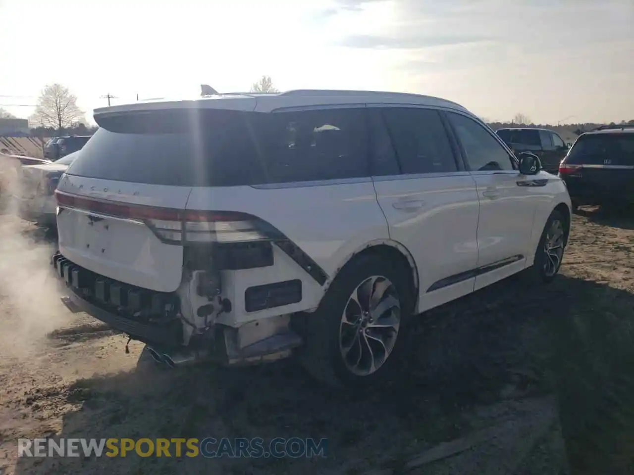3 Photograph of a damaged car 5LMYJ8XY9MNL00826 LINCOLN AVIATOR 2021
