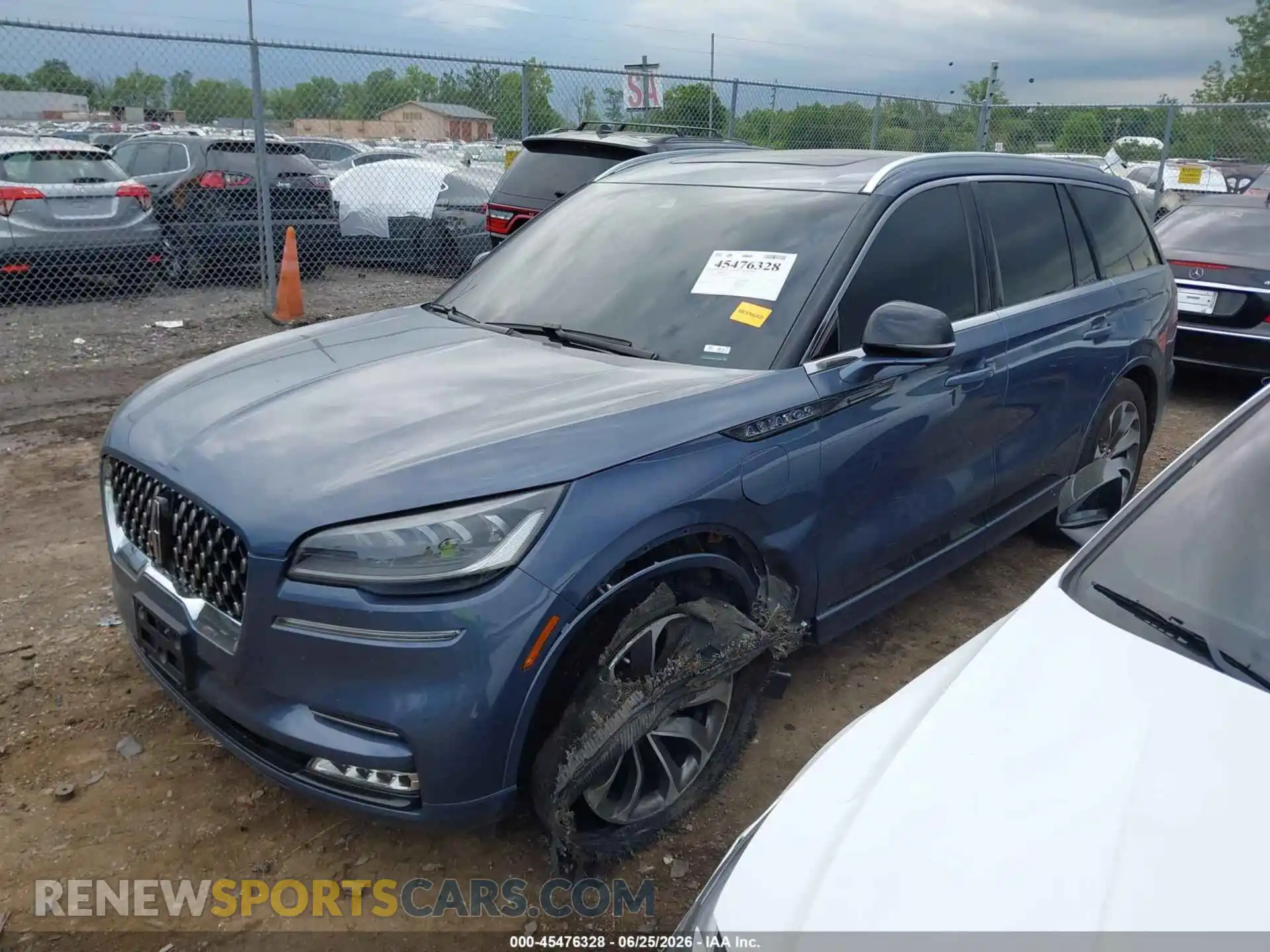 2 Photograph of a damaged car 5LMYJ8XYXMNL00656 LINCOLN AVIATOR 2021