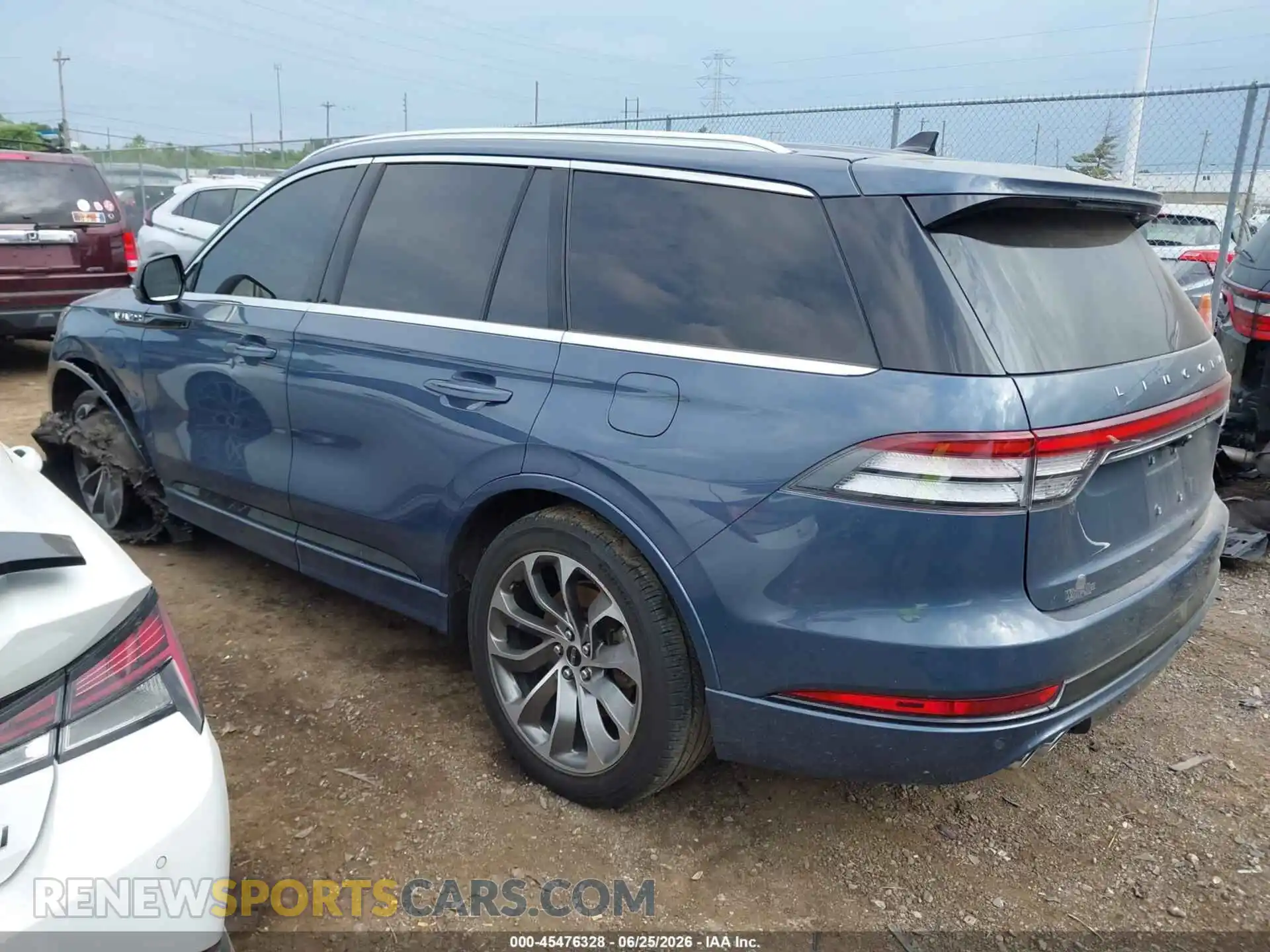 3 Photograph of a damaged car 5LMYJ8XYXMNL00656 LINCOLN AVIATOR 2021