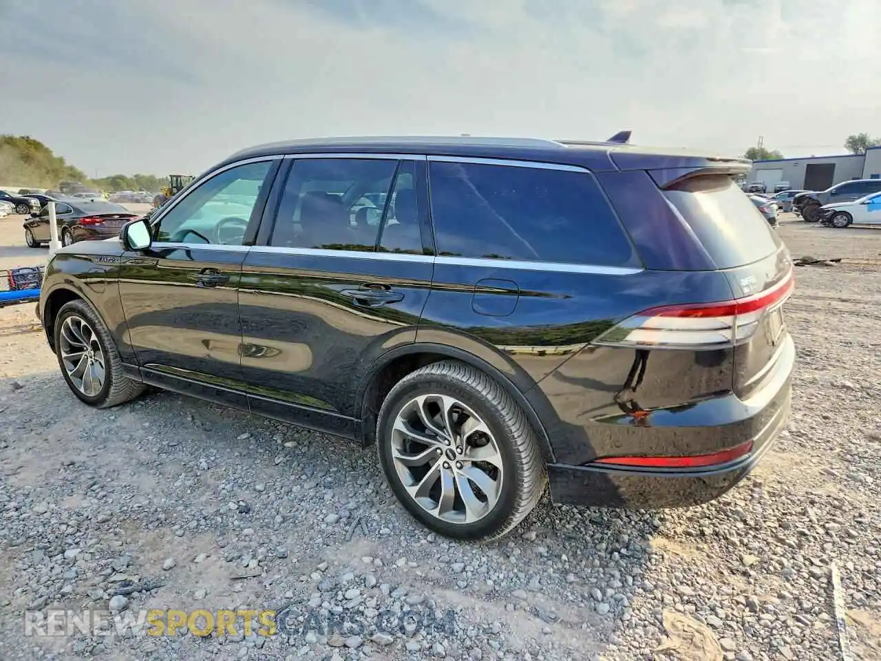 2 Photograph of a damaged car 5LMYJ8XYXMNL01029 LINCOLN AVIATOR 2021