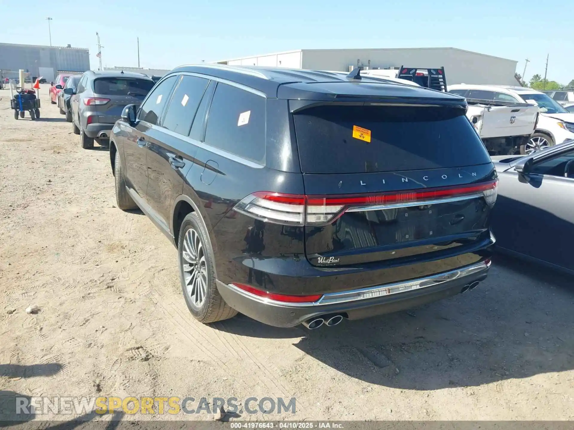 3 Photograph of a damaged car 5LM5J6XC7NGL22020 LINCOLN AVIATOR 2022