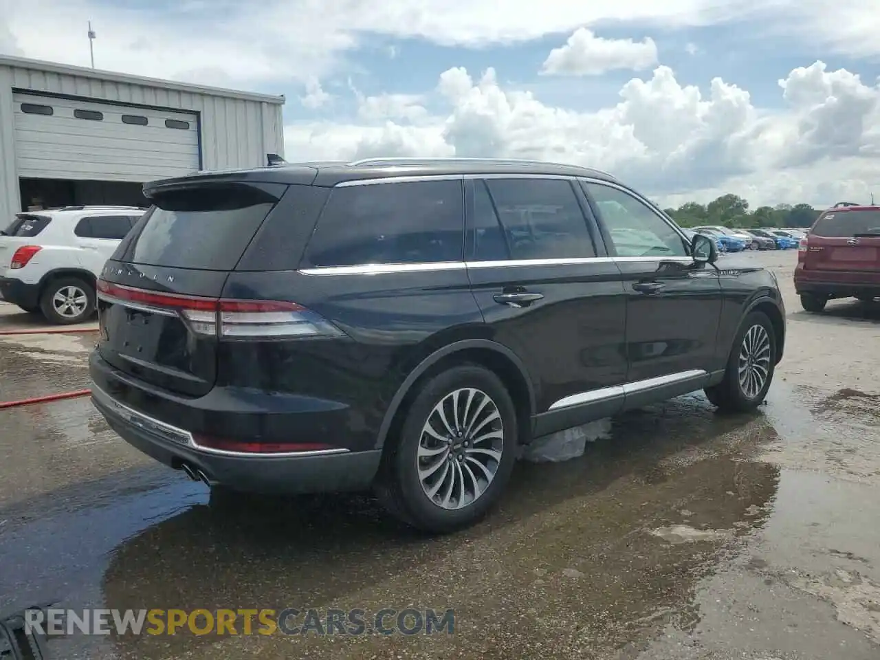 3 Photograph of a damaged car 5LM5J7WC1NGL09464 LINCOLN AVIATOR 2022