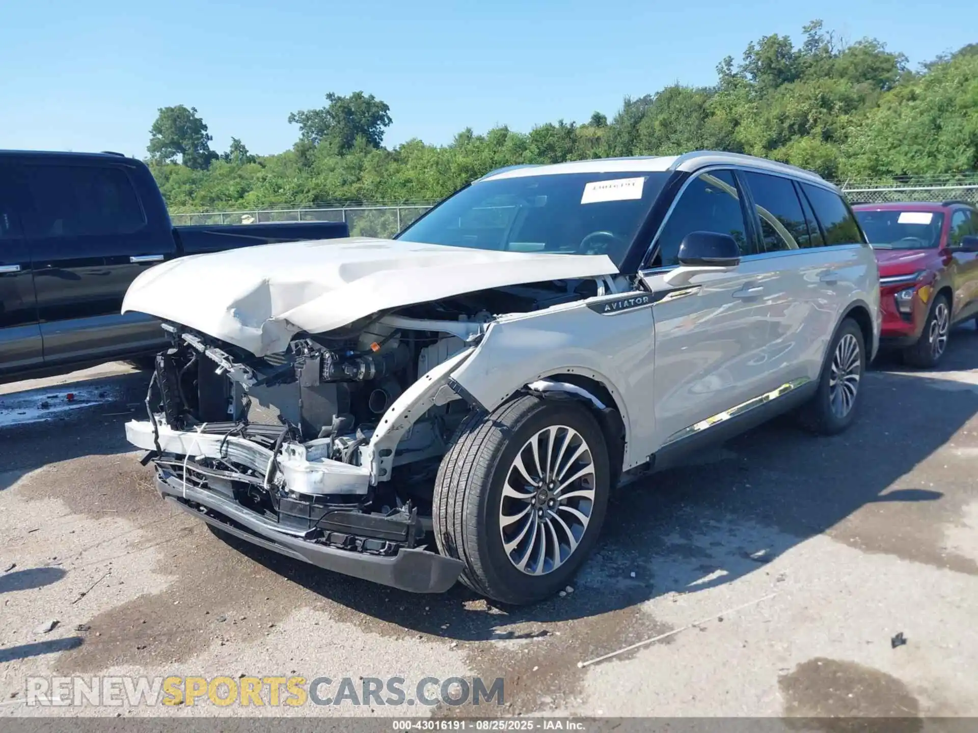 2 Photograph of a damaged car 5LM5J7WC3NGL22474 LINCOLN AVIATOR 2022