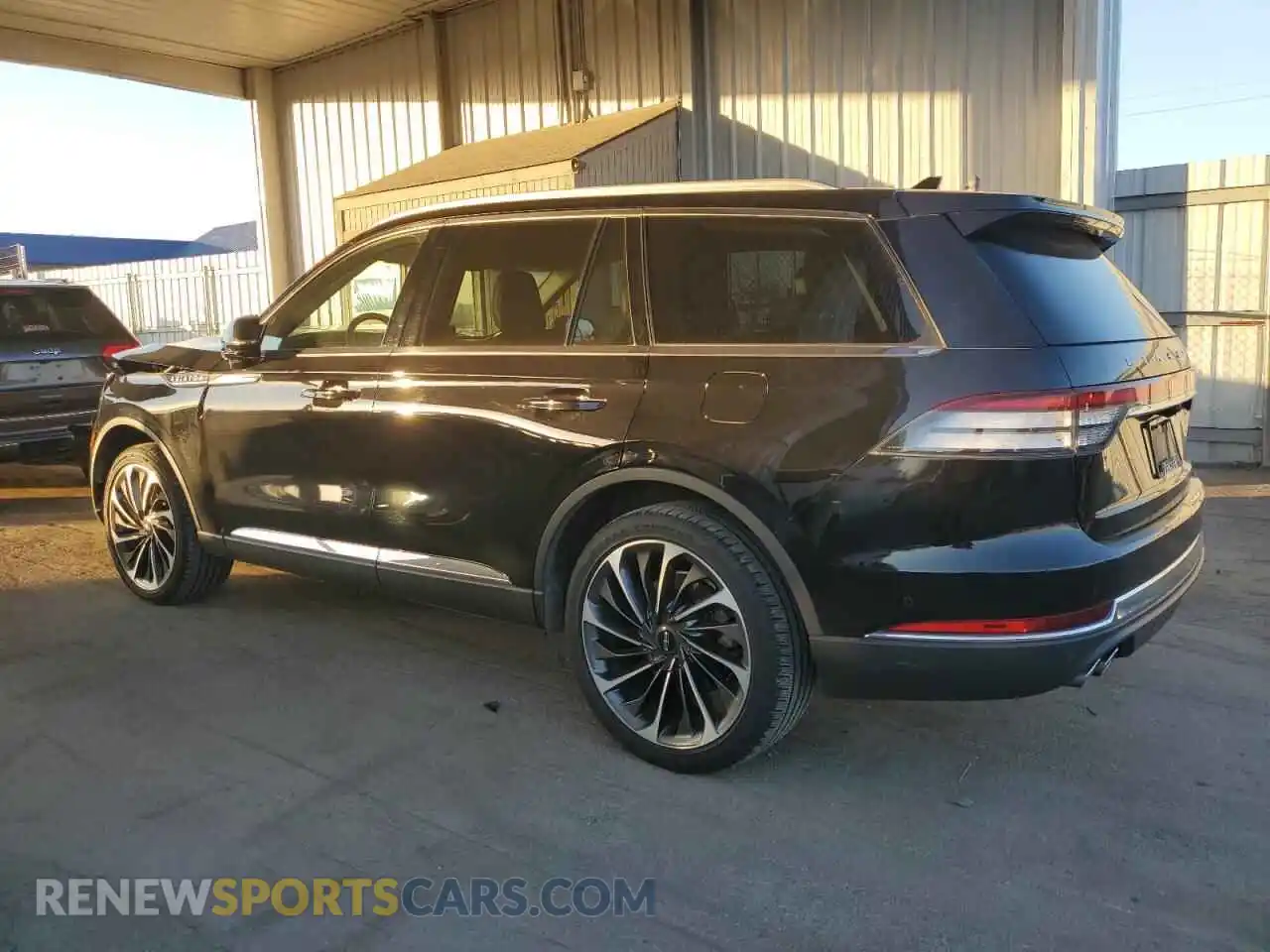 2 Photograph of a damaged car 5LM5J7XC2NGL06040 LINCOLN AVIATOR 2022