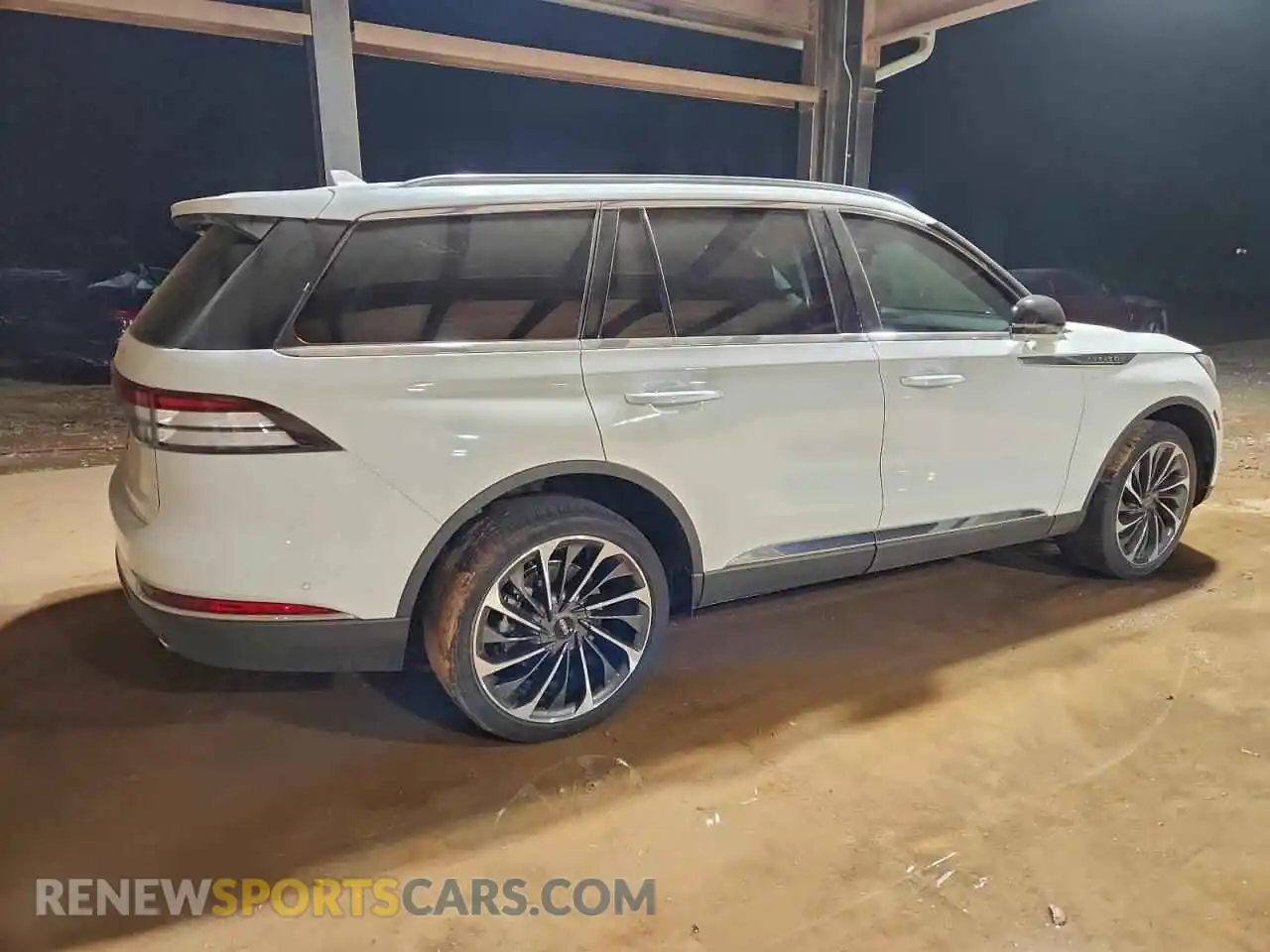 3 Photograph of a damaged car 5LM5J7XC2NGL07561 LINCOLN AVIATOR 2022