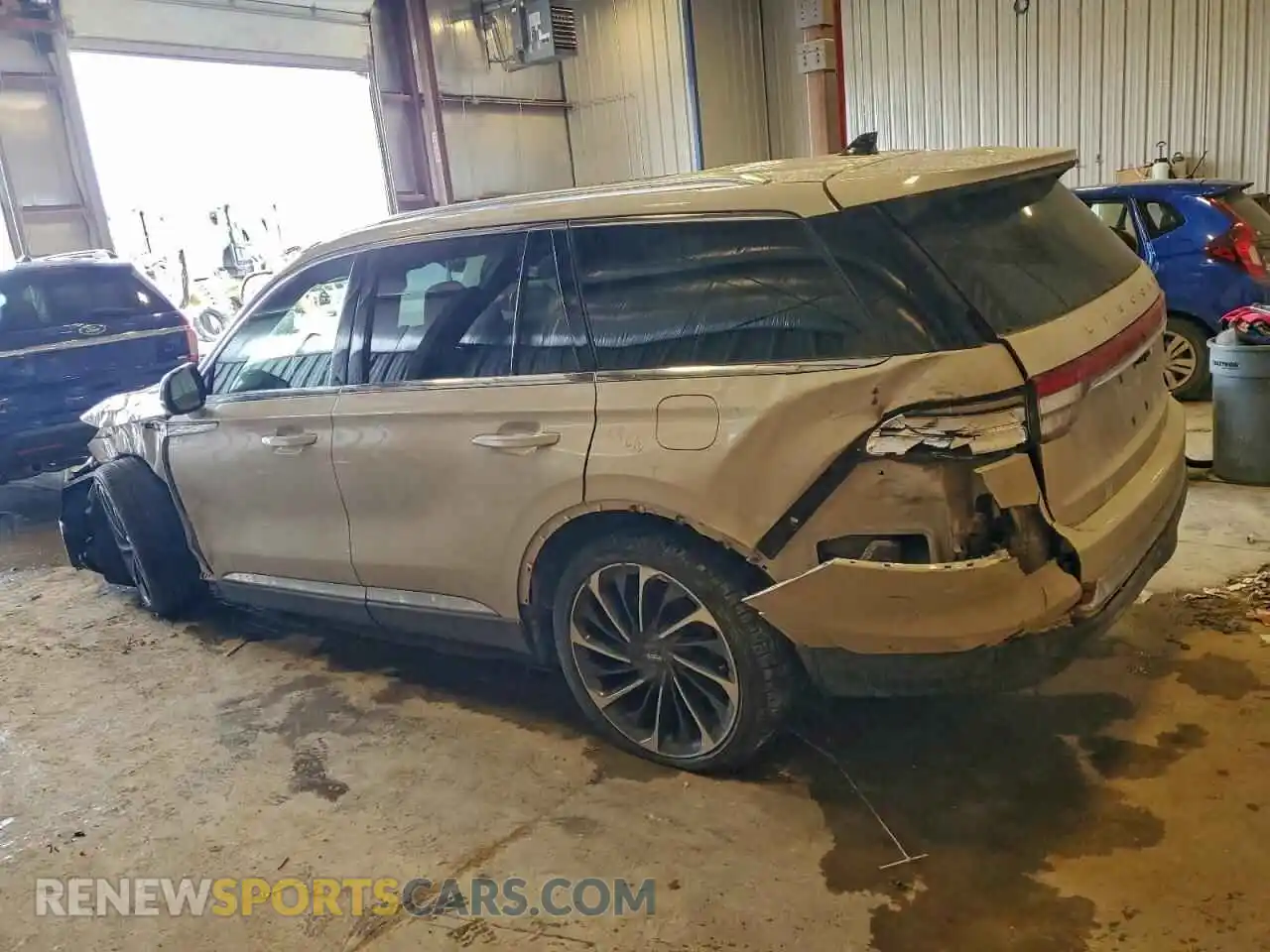 2 Photograph of a damaged car 5LM5J7XC4NGL01132 LINCOLN AVIATOR 2022