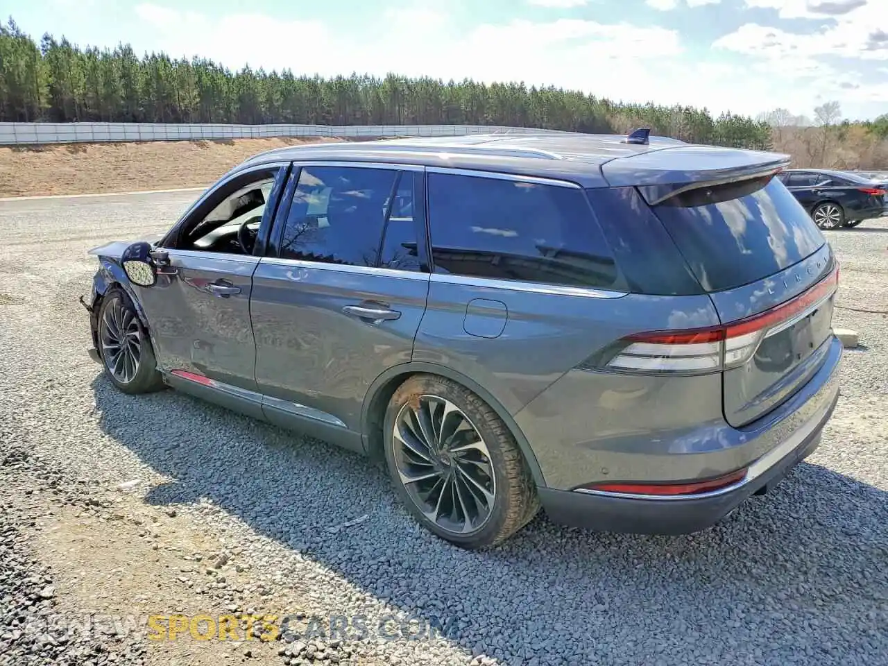 2 Photograph of a damaged car 5LM5J7XC5NGL07909 LINCOLN AVIATOR 2022