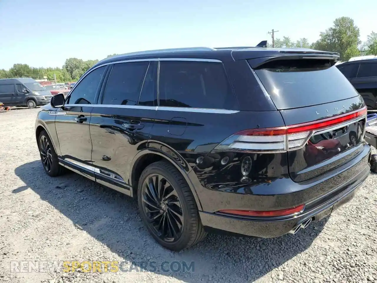 2 Photograph of a damaged car 5LM5J7XC7NGL05773 LINCOLN AVIATOR 2022