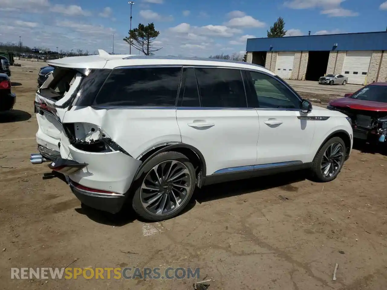 3 Photograph of a damaged car 5LM5J7XC8NGL01604 LINCOLN AVIATOR 2022