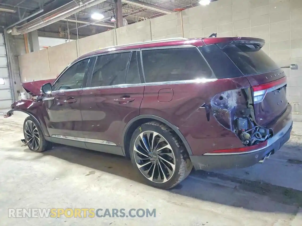 2 Photograph of a damaged car 5LM5J7XC9NGL07489 LINCOLN AVIATOR 2022