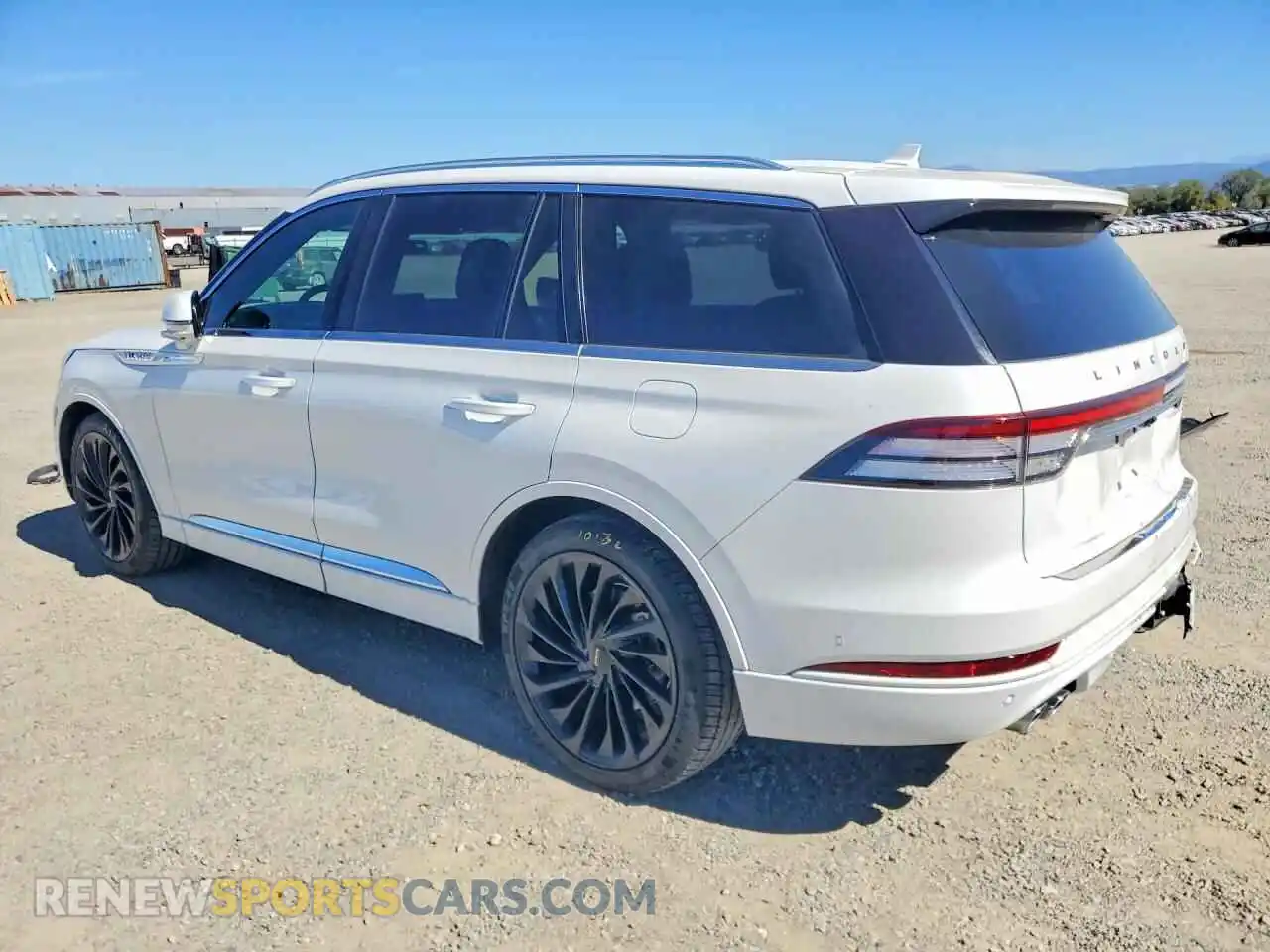 2 Photograph of a damaged car 5LM5J7XCXNGL03211 LINCOLN AVIATOR 2022