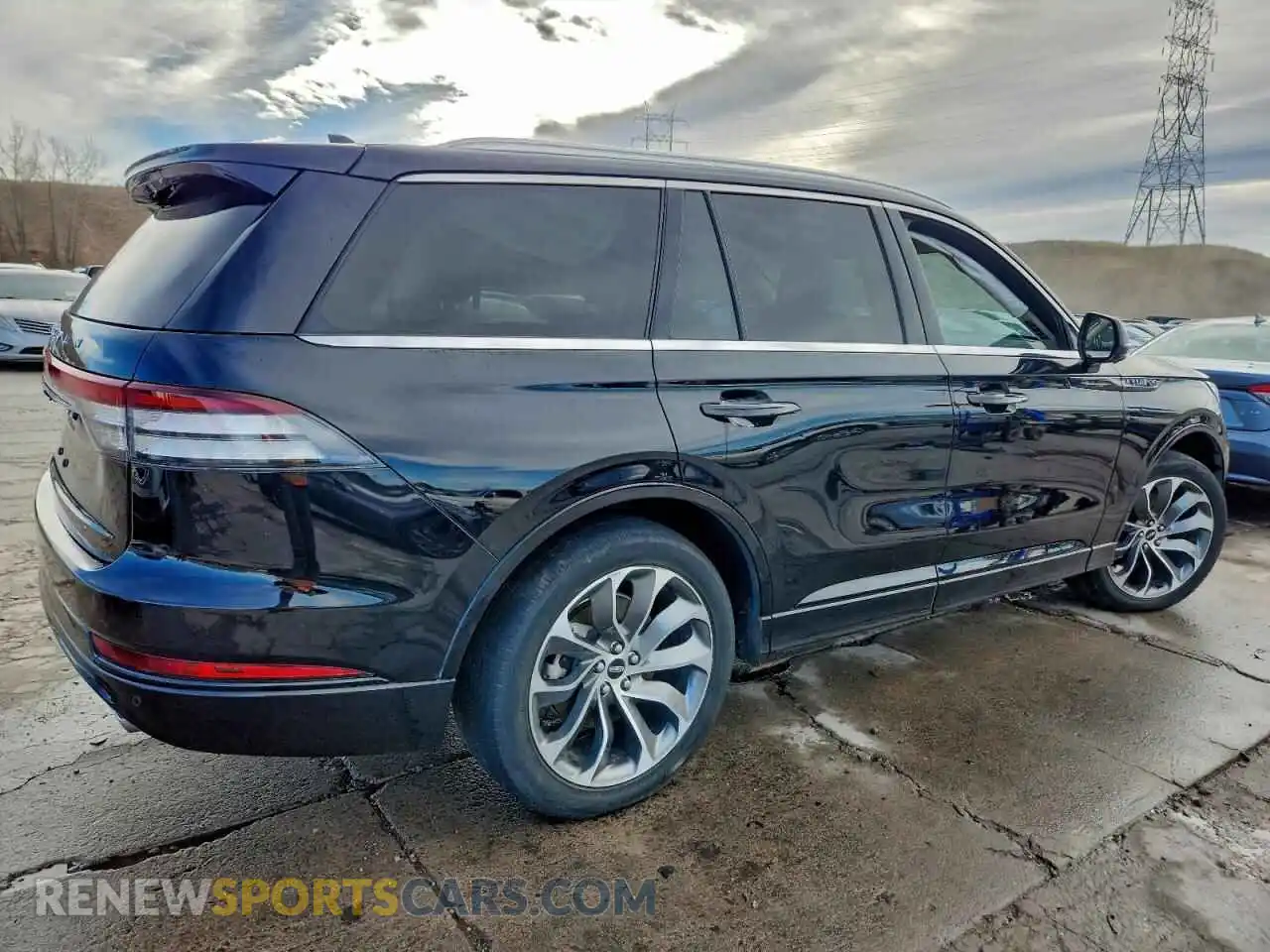 3 Фотография поврежденного автомобиля 5LMYJ8XY0NNL02255 LINCOLN AVIATOR 2022
