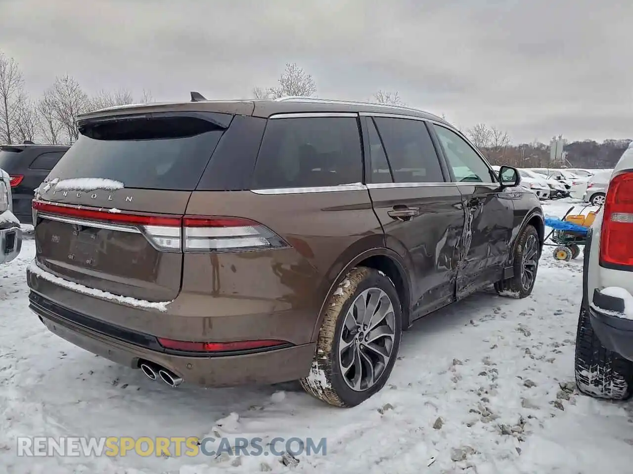3 Фотография поврежденного автомобиля 5LMYJ8XY1NNL00529 LINCOLN AVIATOR 2022