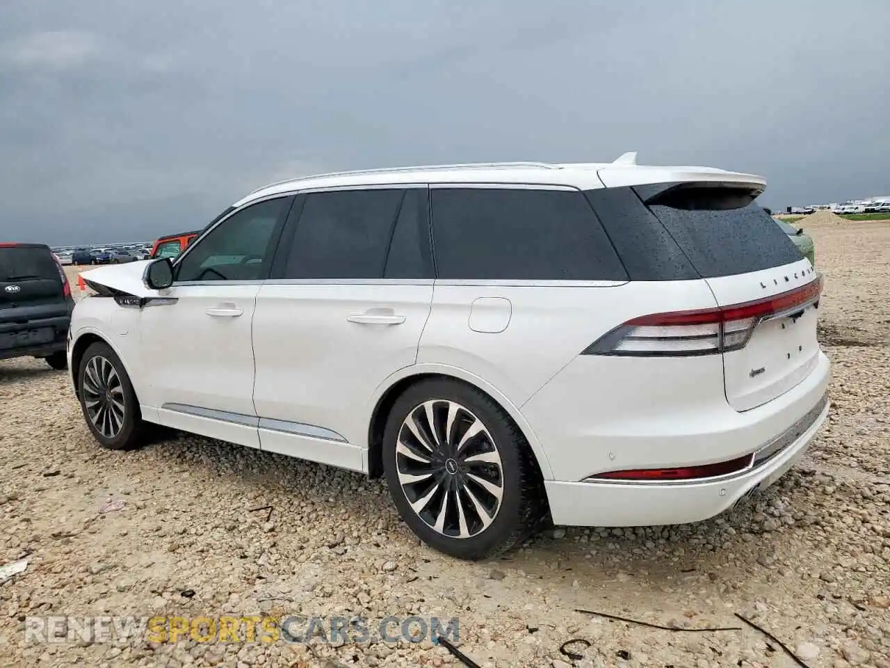 2 Photograph of a damaged car 5LMYJ9YY3NNL00231 LINCOLN AVIATOR 2022