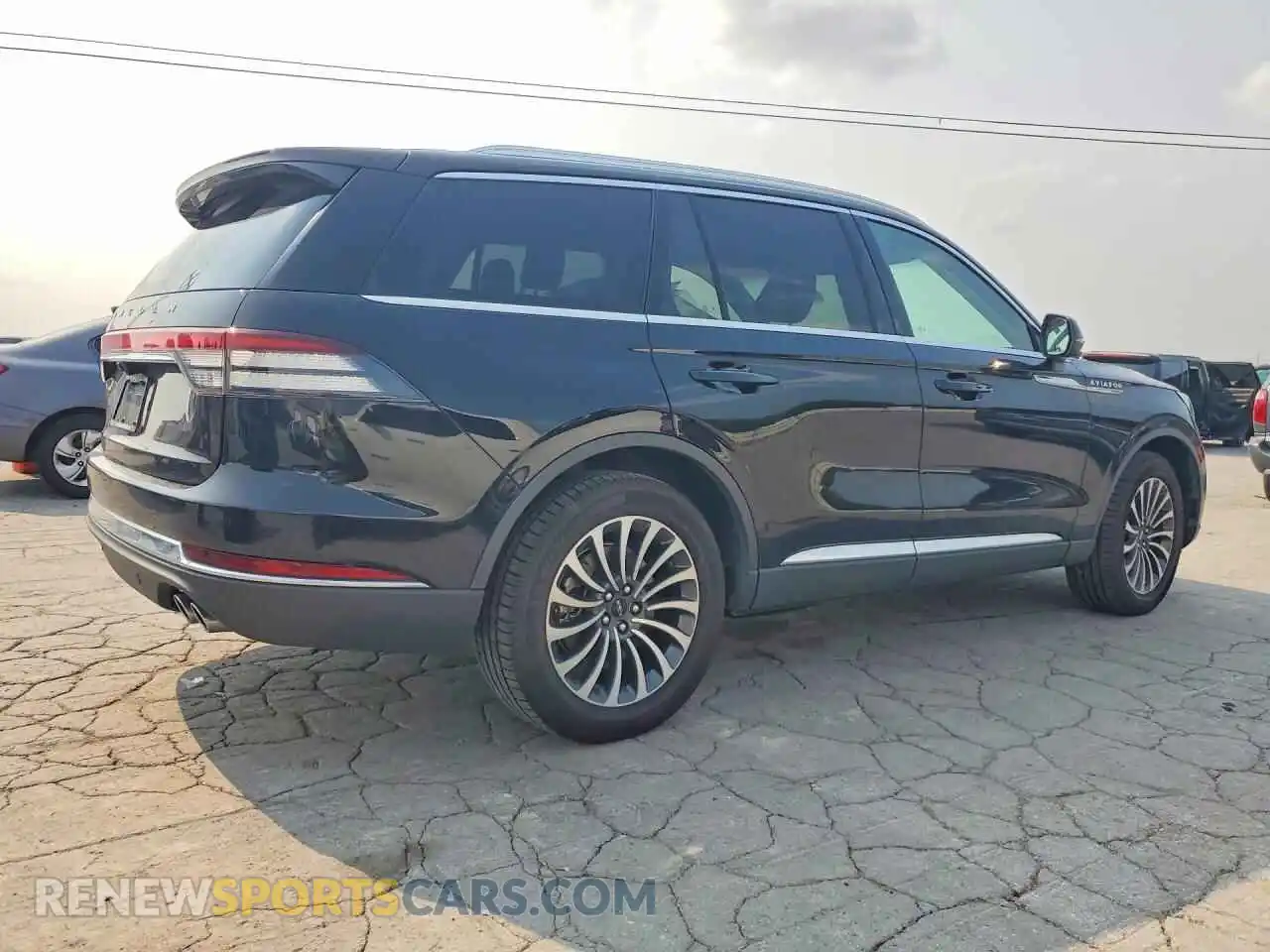 3 fotografías del automóvil dañado 5LM5J6XC9RGL03104 LINCOLN AVIATOR 2024