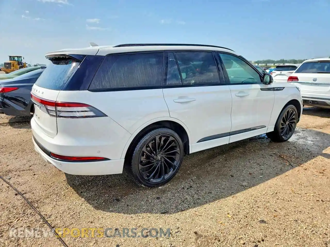 3 Photograph of a damaged car 5LM5J7XC3RGL07302 LINCOLN AVIATOR 2024