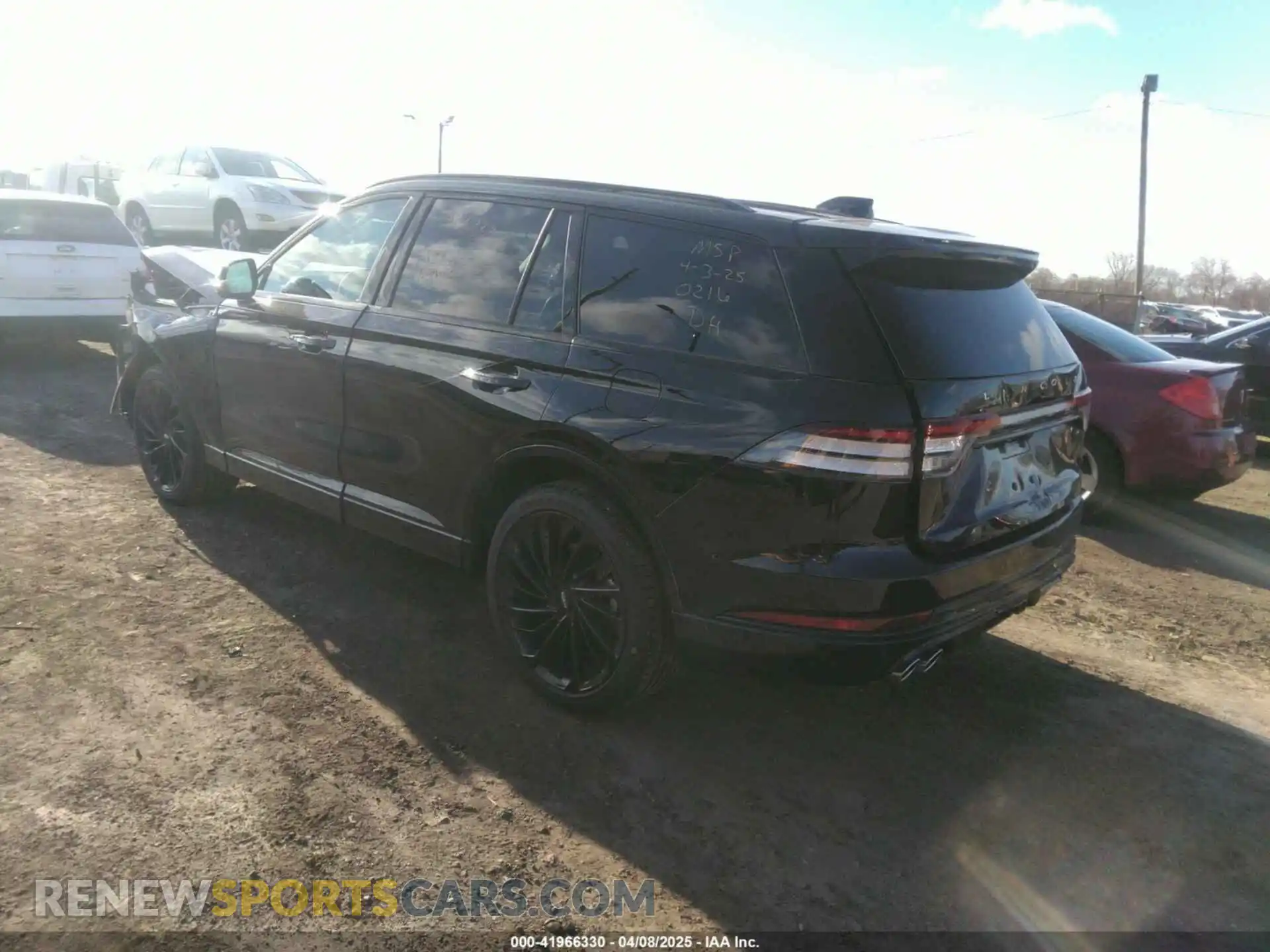 3 Photograph of a damaged car 5LM5J7XC6SGL10216 LINCOLN AVIATOR 2025