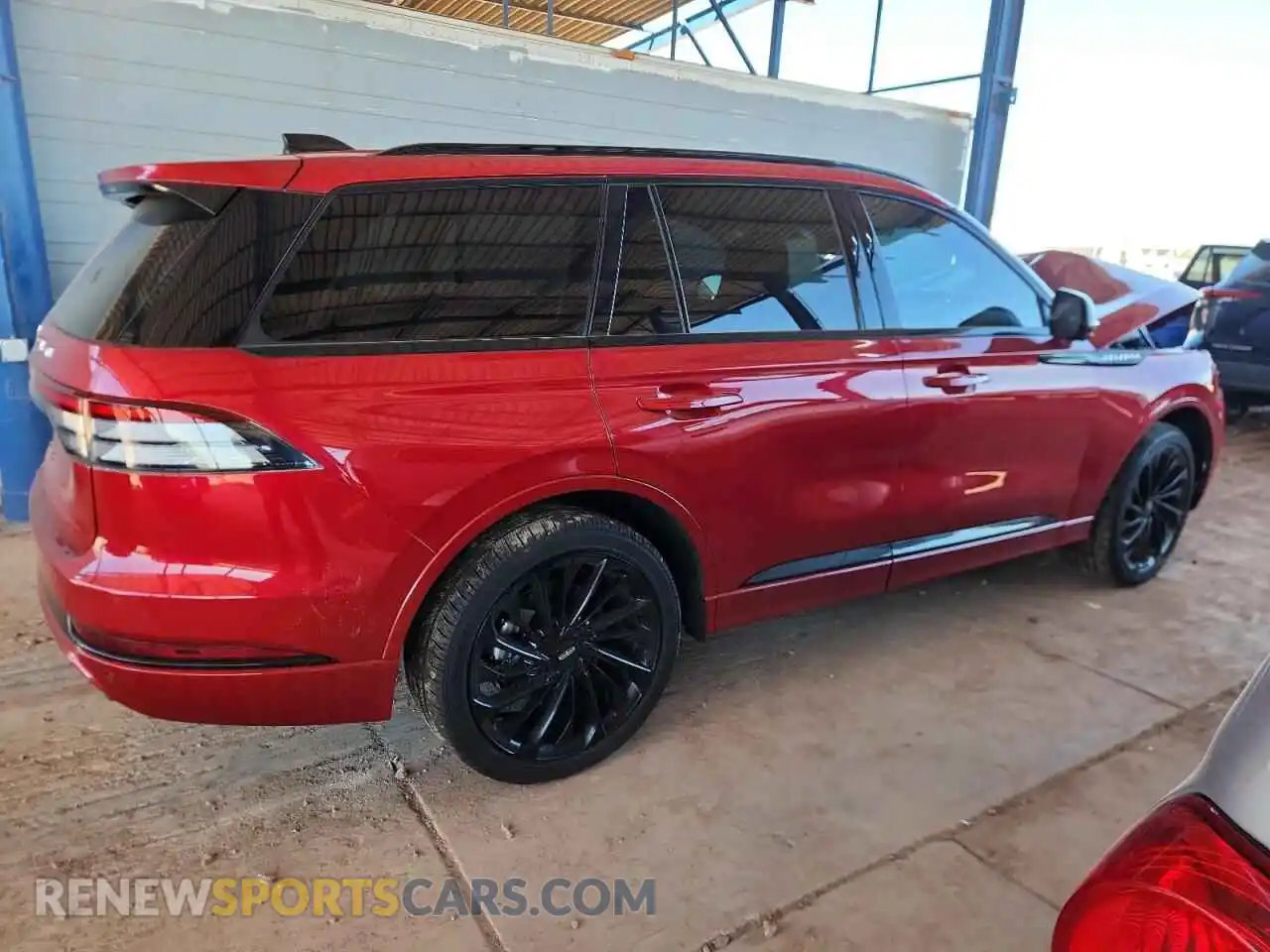 3 Photograph of a damaged car 5LM5J7XC7SGL19717 LINCOLN AVIATOR 2025