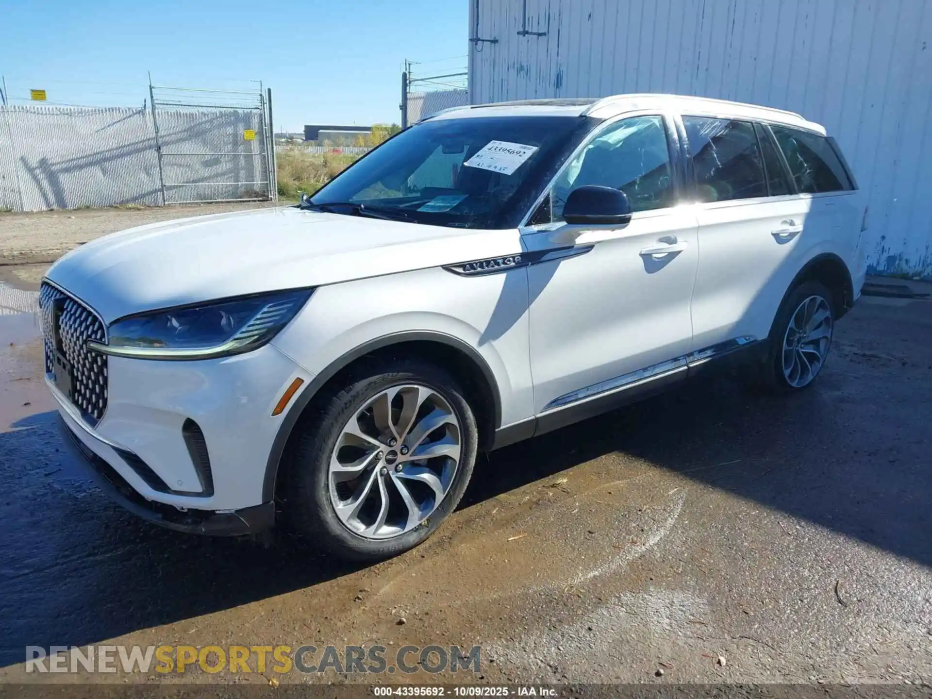 2 Photograph of a damaged car 5LM5J7XC8SGL10654 LINCOLN AVIATOR 2025