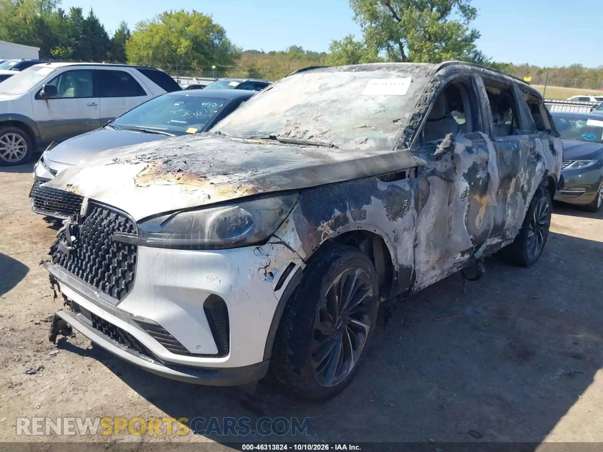 2 Photograph of a damaged car 5LM5J7XCXTGL17638 LINCOLN AVIATOR 2026