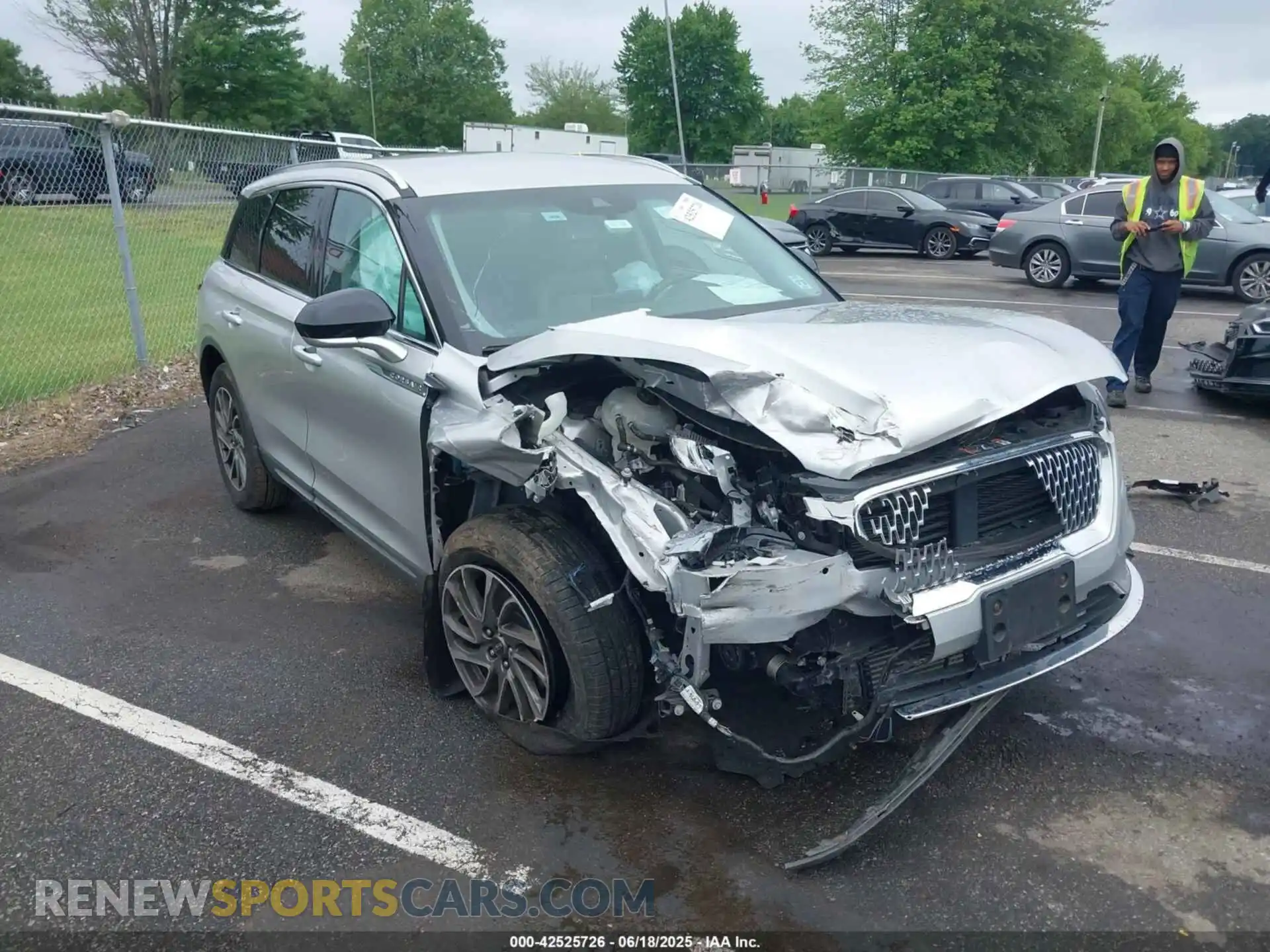 1 Photograph of a damaged car 5LMCJ1D93LUL24610 LINCOLN CORSAIR 2020