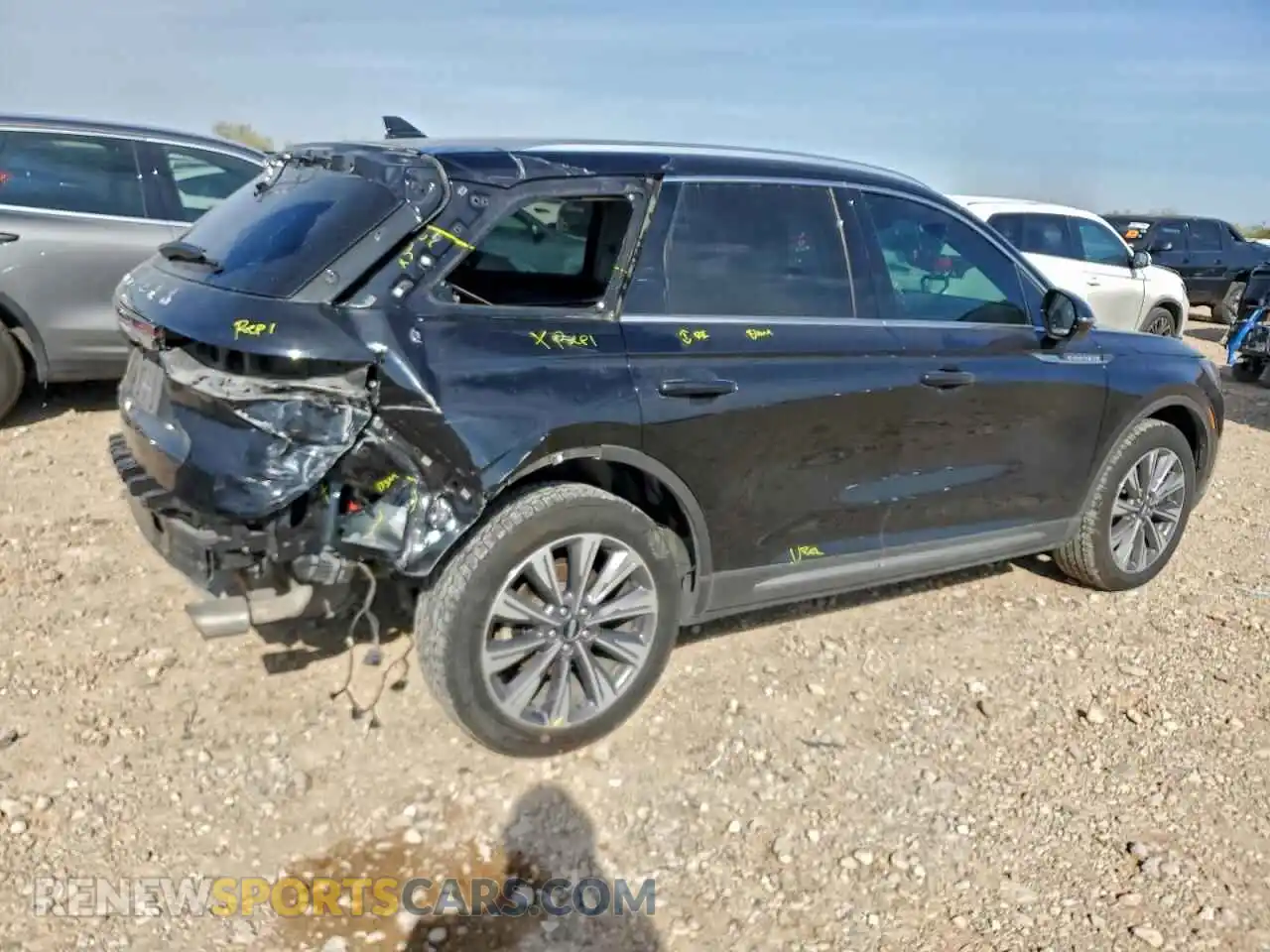 3 Photograph of a damaged car 5LMCJ2C9XMUL26430 LINCOLN CORSAIR 2021