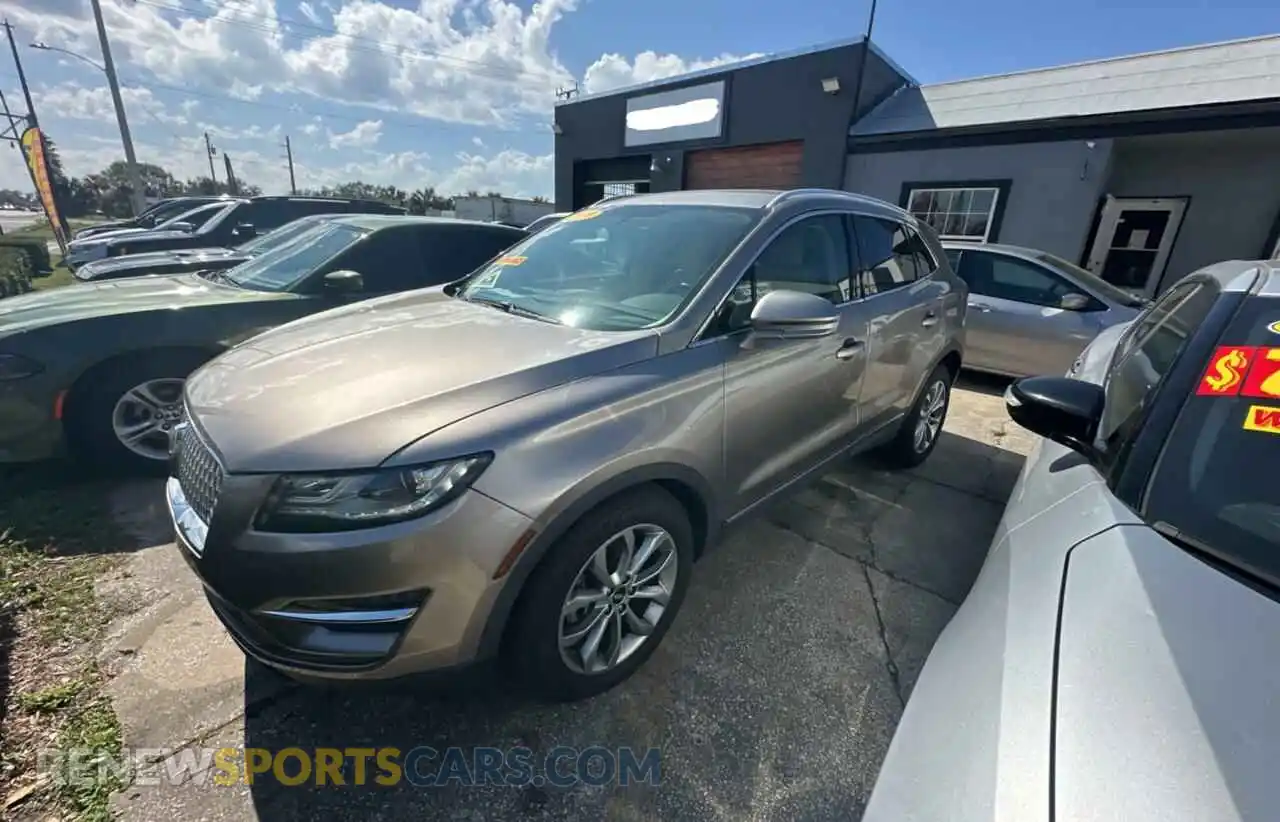 2 Photograph of a damaged car 5LMCJ2C90KUL47025 LINCOLN MKC 2019